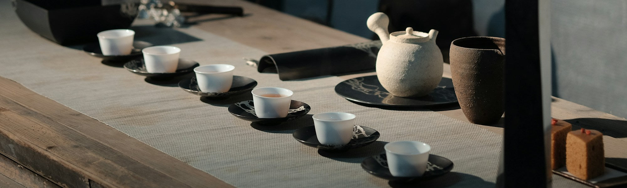 Чайні та кавові сервізи