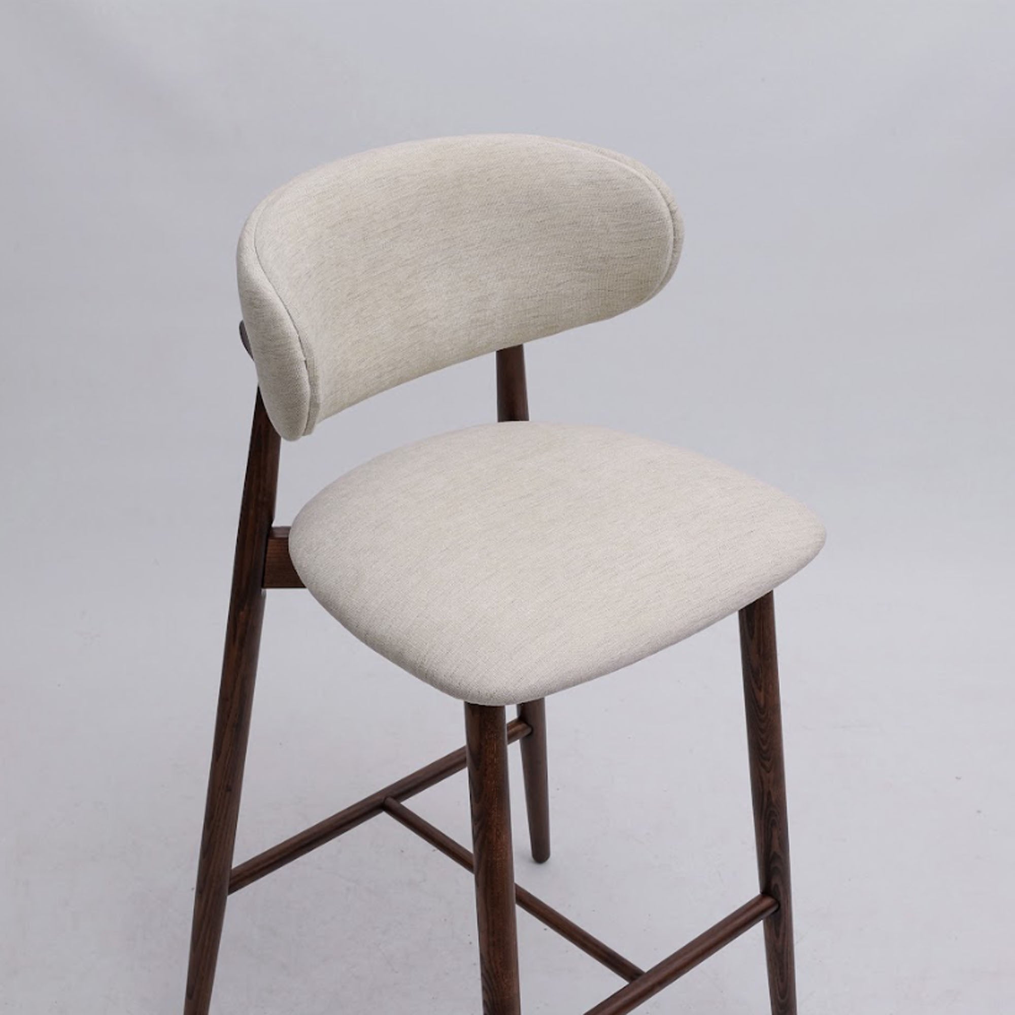 Барний стілець PANDA NEW з ясена, темний горіх