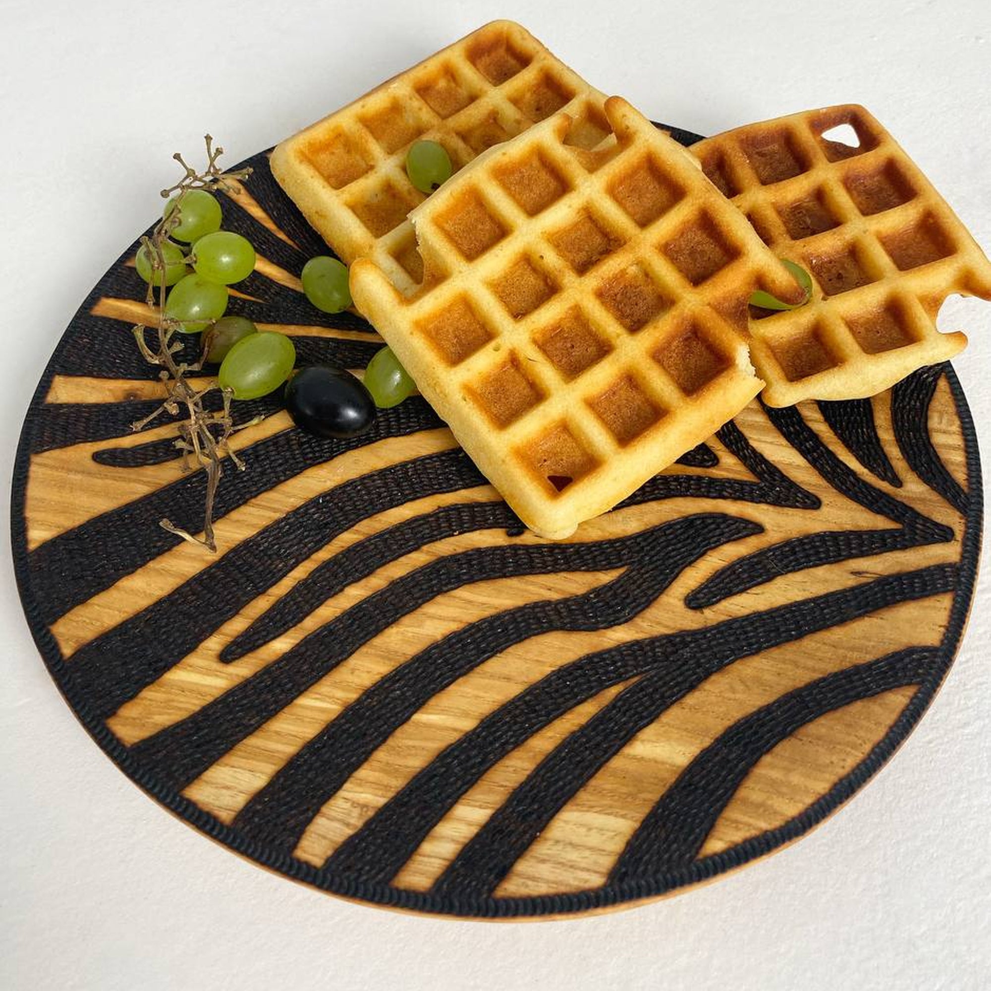 Дерев'яна тарілка ЗЕБРА, кругла