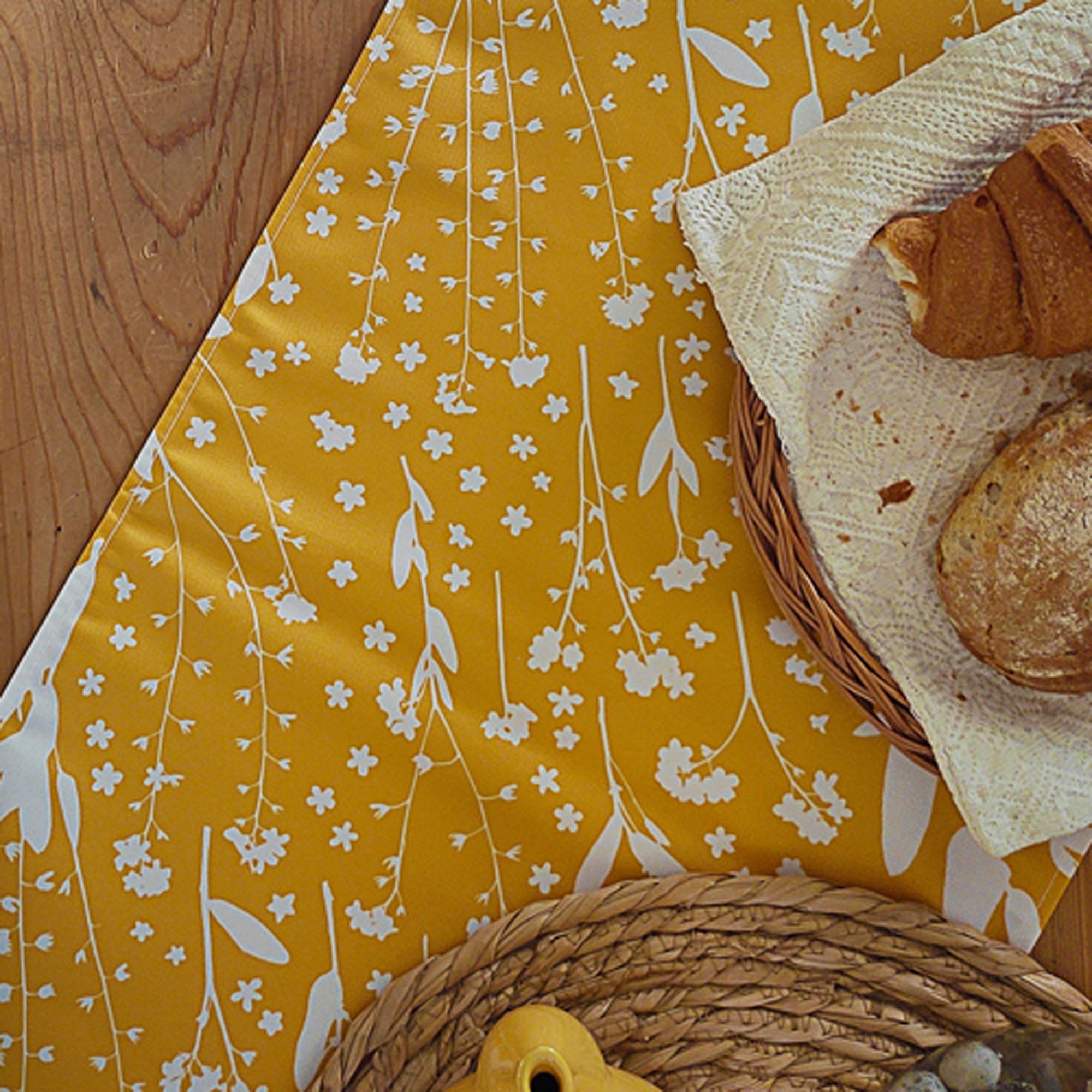 Дорожка на стол БЕЛЫЕ ЦВЕТЫ