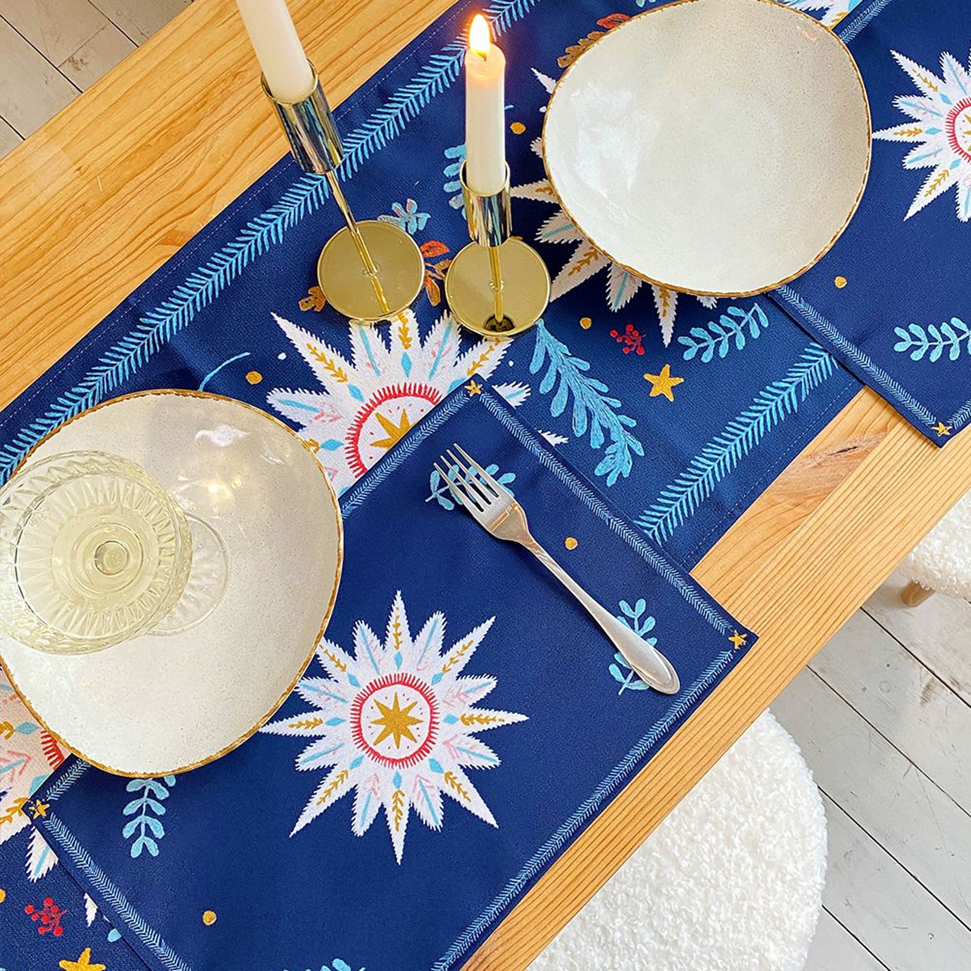 Доріжка на стіл БІЛІ ЗІРКИ НА СИНЬОМУ ФОНІ