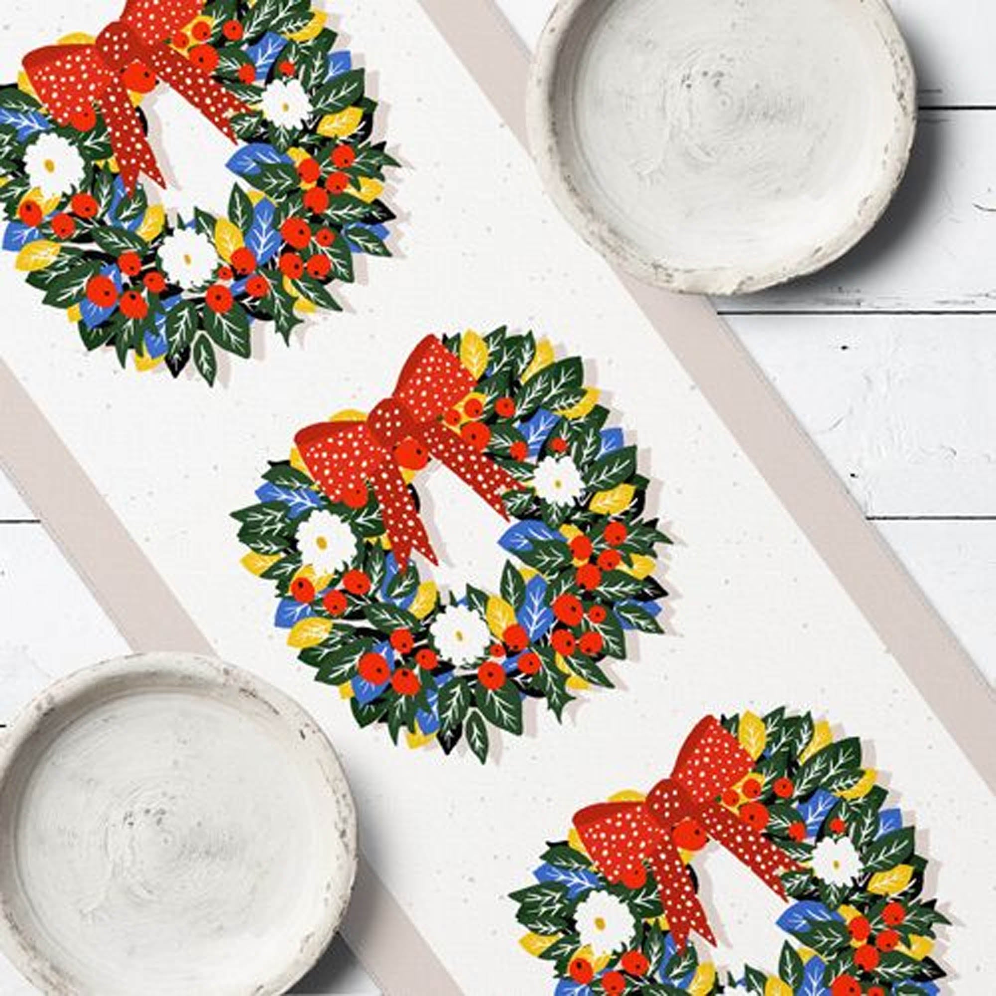 Дорожка на стол РОЖДЕСТВЕНСКИЕ ВЕНКИ