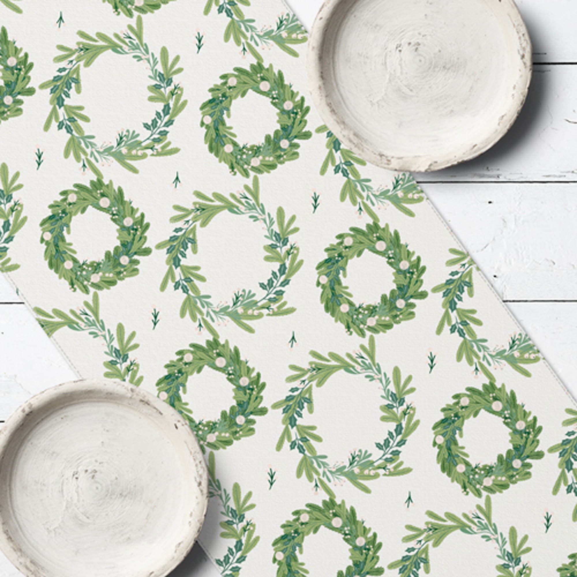 Дорожка на стол РОЖДЕСТВЕНСКИЕ ВЕНКИ