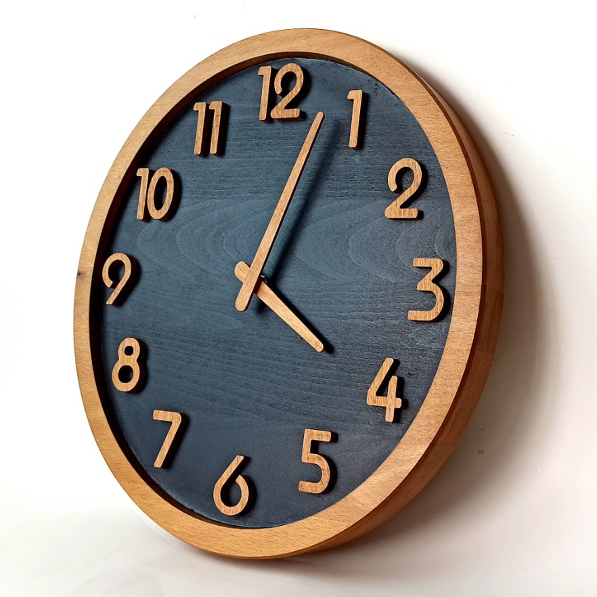 Настінний годинник STATUS I з дерева