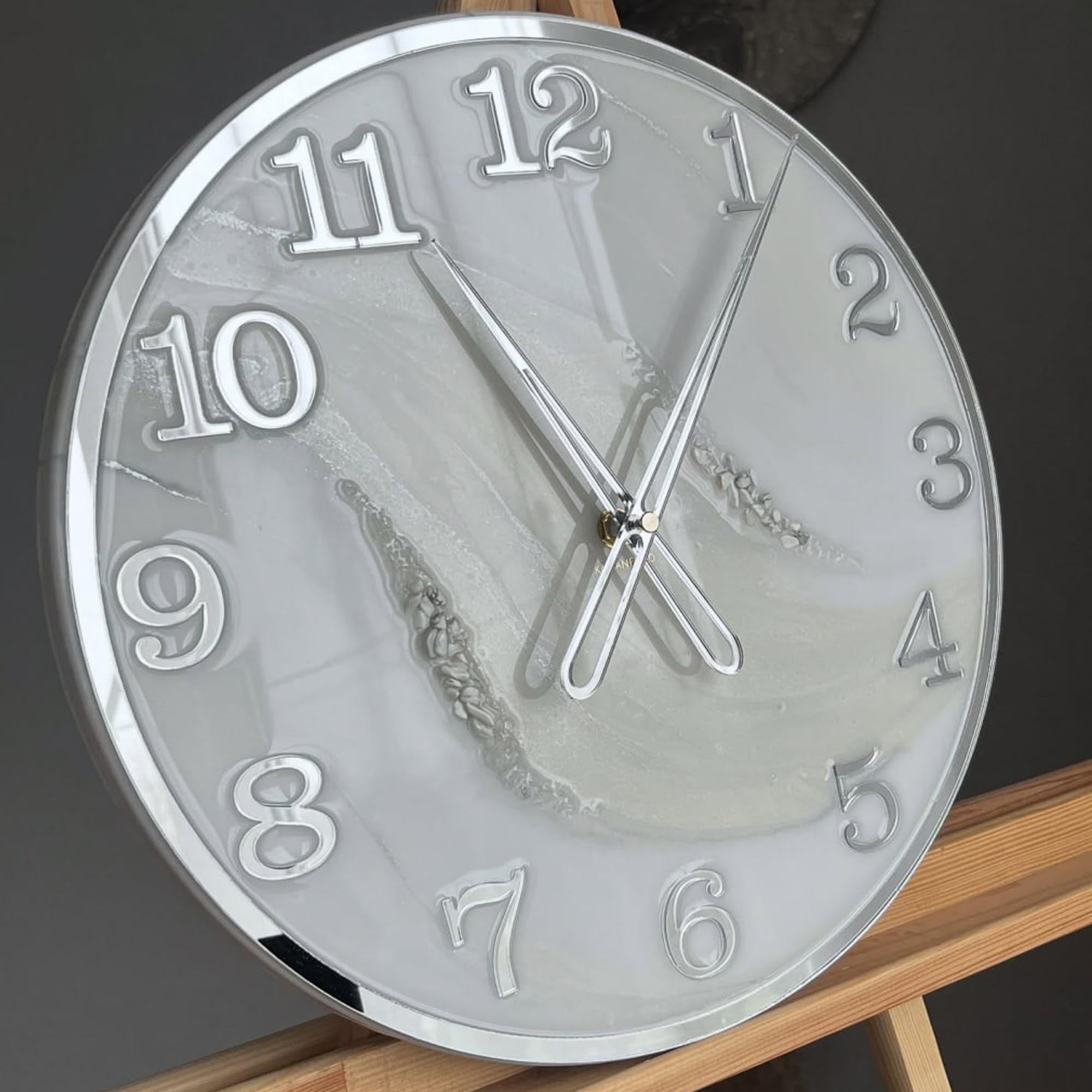 Годинник з епоксидної смоли, білий