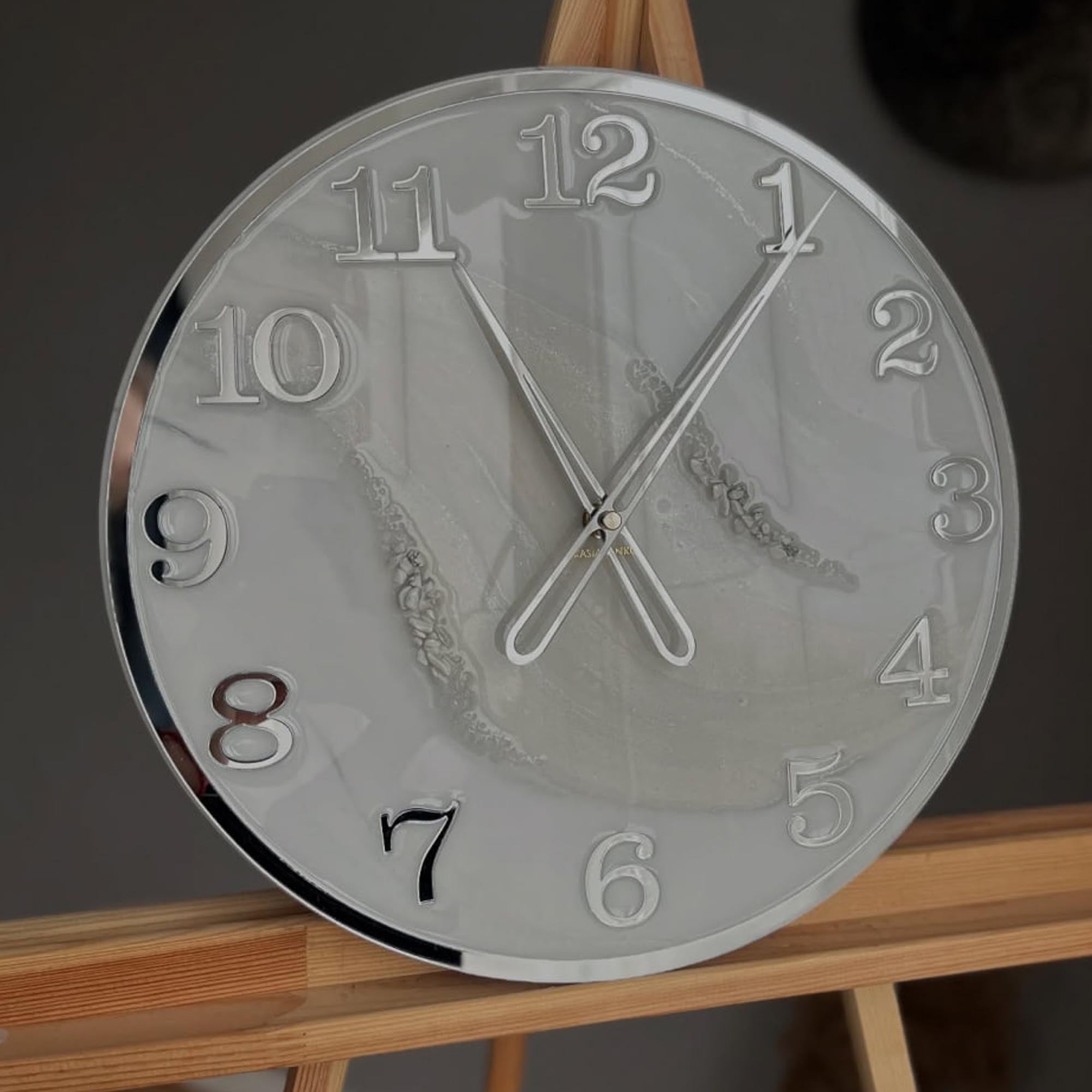 Годинник з епоксидної смоли, білий