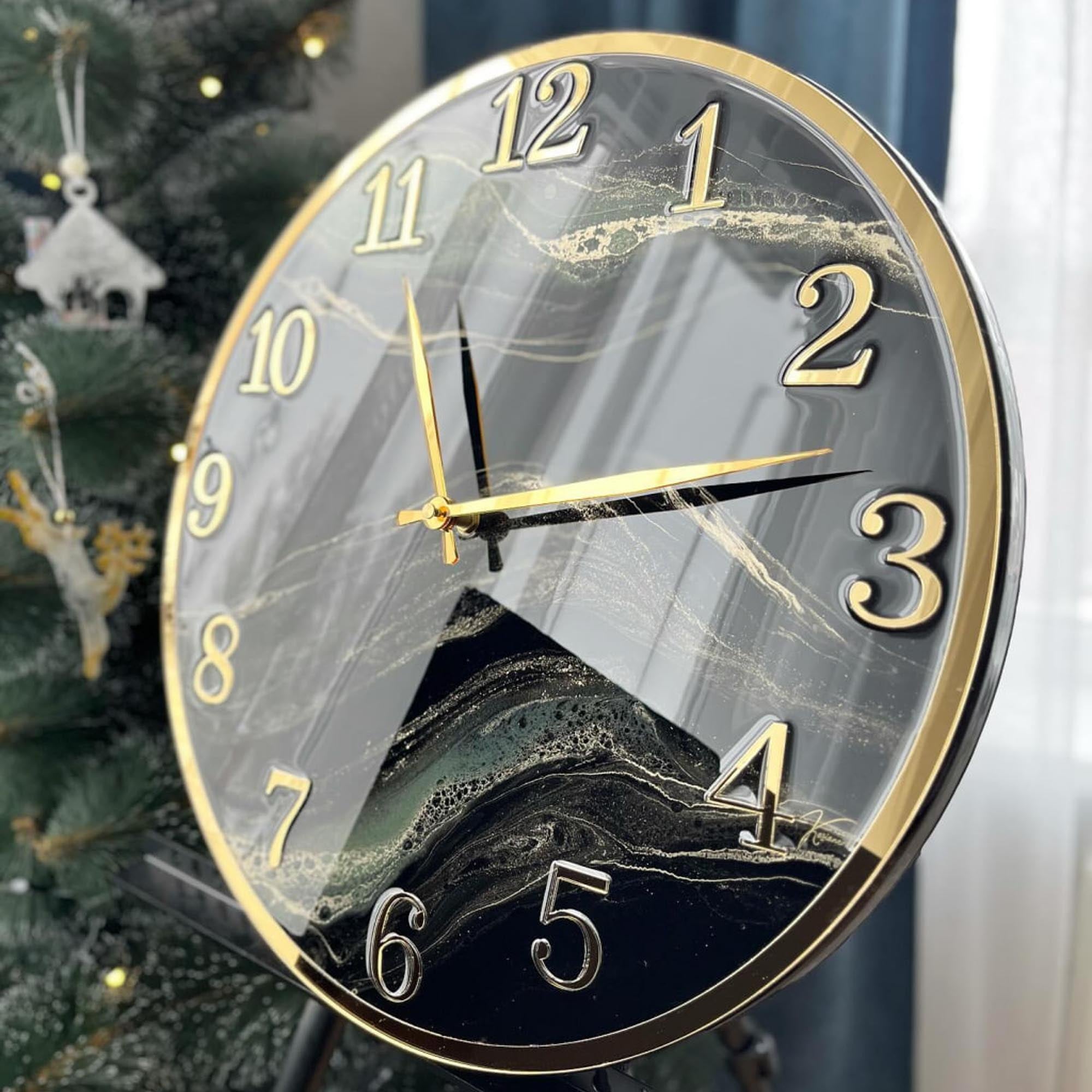 Годинник з епоксидної смоли, чорний з золотим