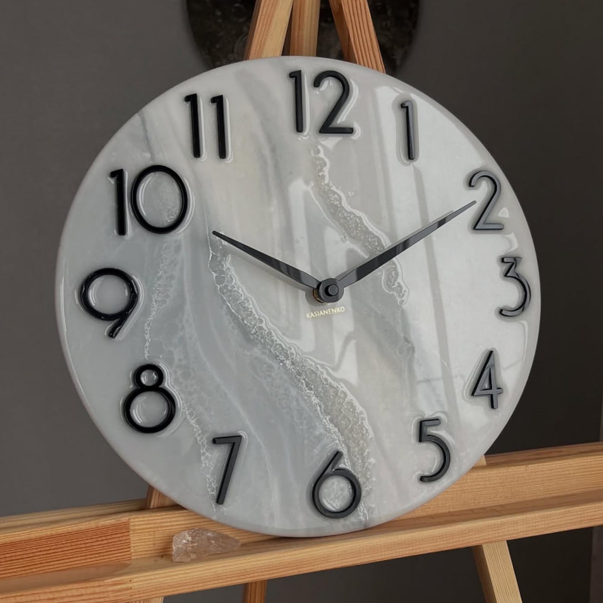 Годинник з епоксидної смоли, сірий