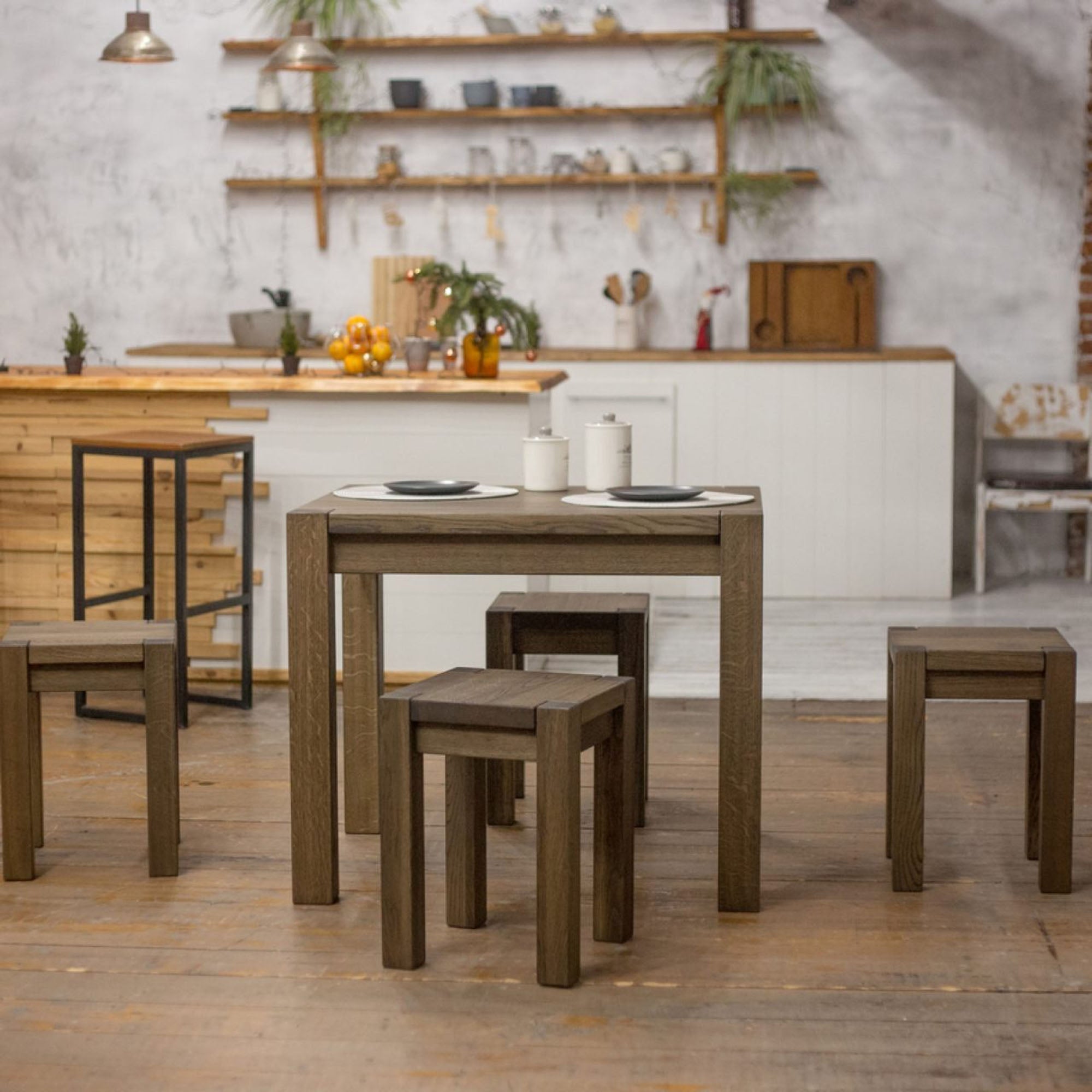 Кухонний стіл T-1 з масиву дерева