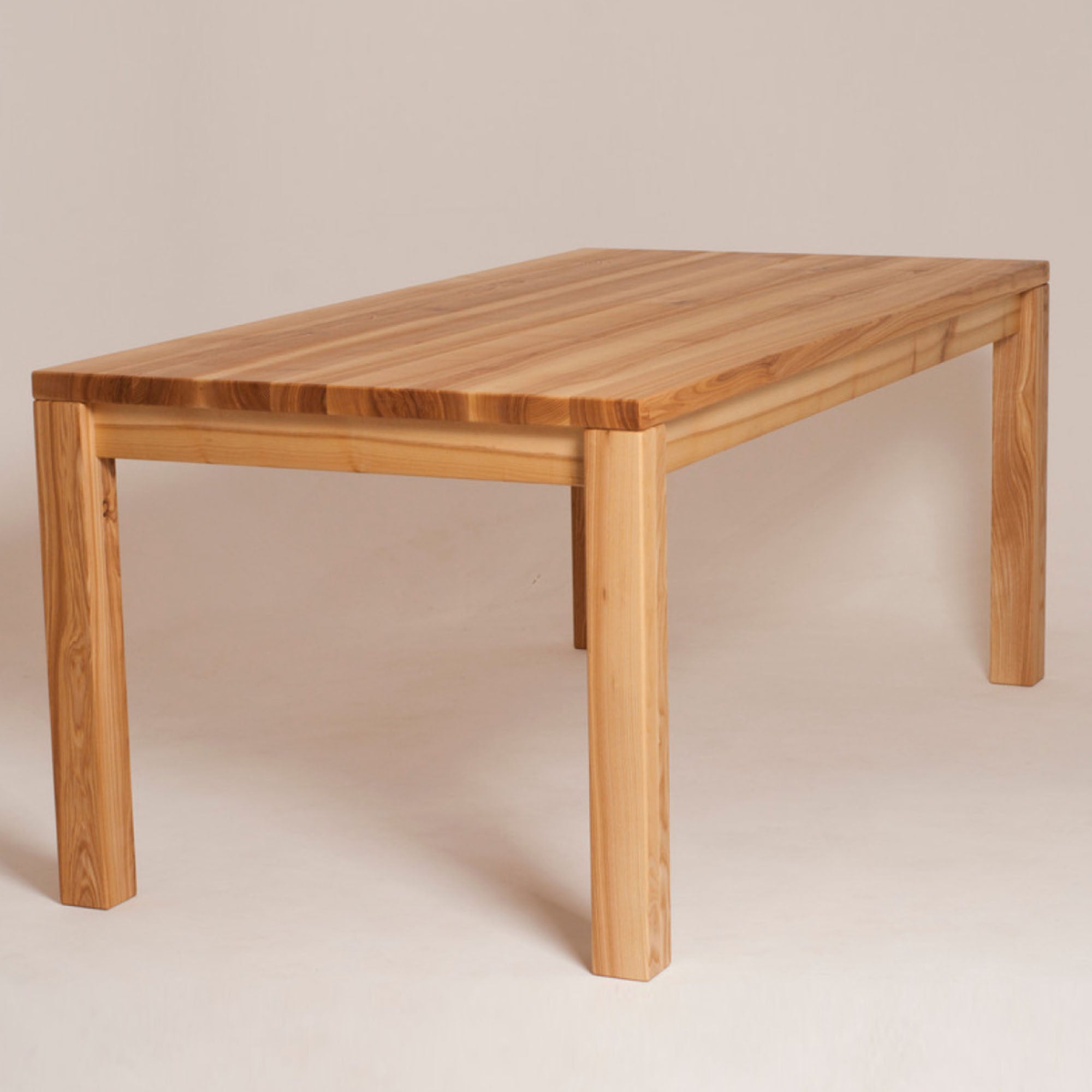 Кухонний стіл T-2 з масиву дерева