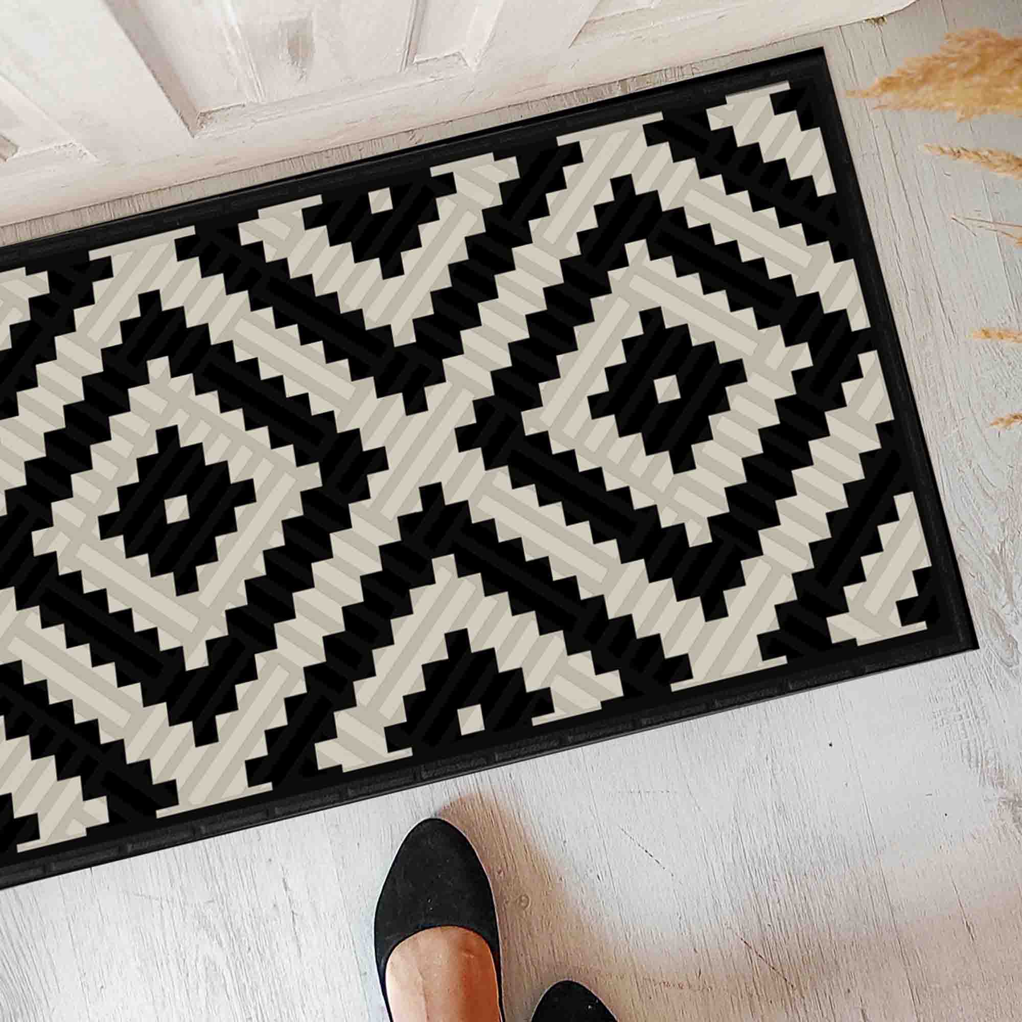 Килимок придверний з принтом ЧОРНО-БІЛИЙ ВІЗЕРУНОК - зображення 2
