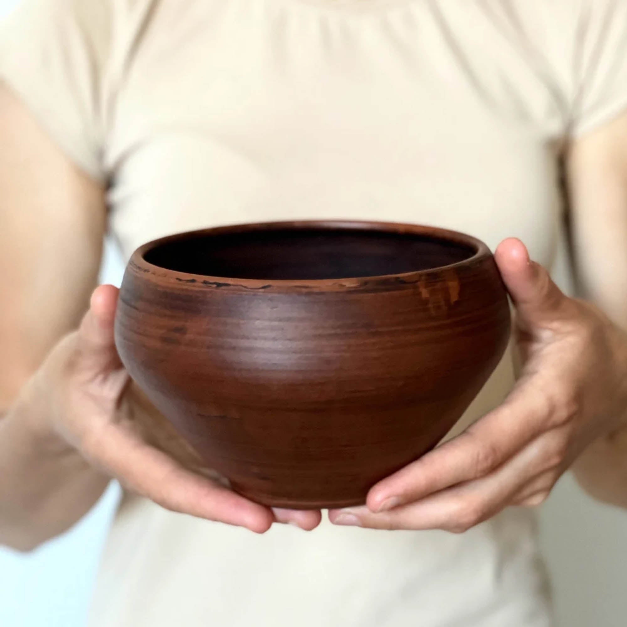 Миска ЗАКРИТА, молочно-полив'яна