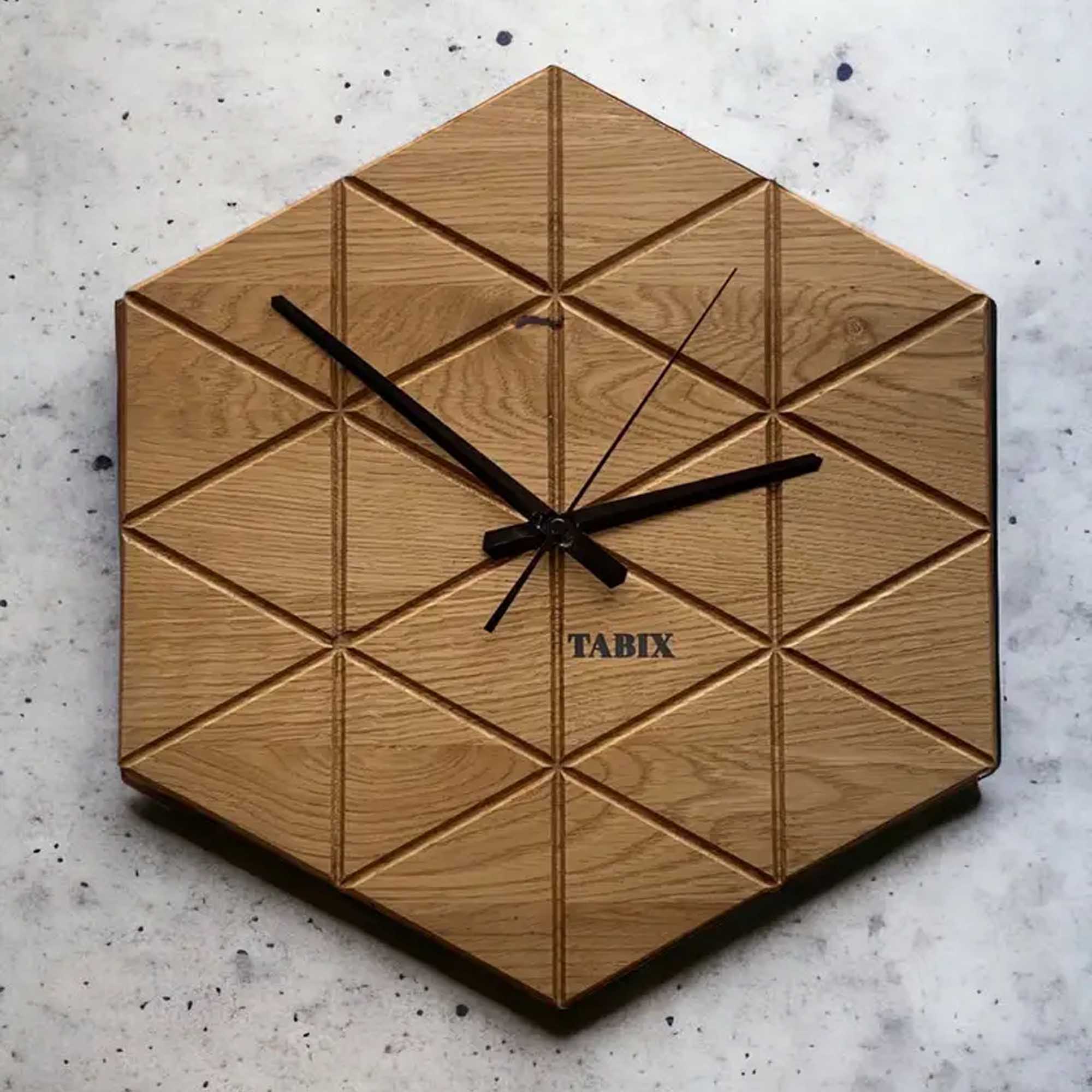Настінний годинник HEXAGON, дубовий - зображення 1