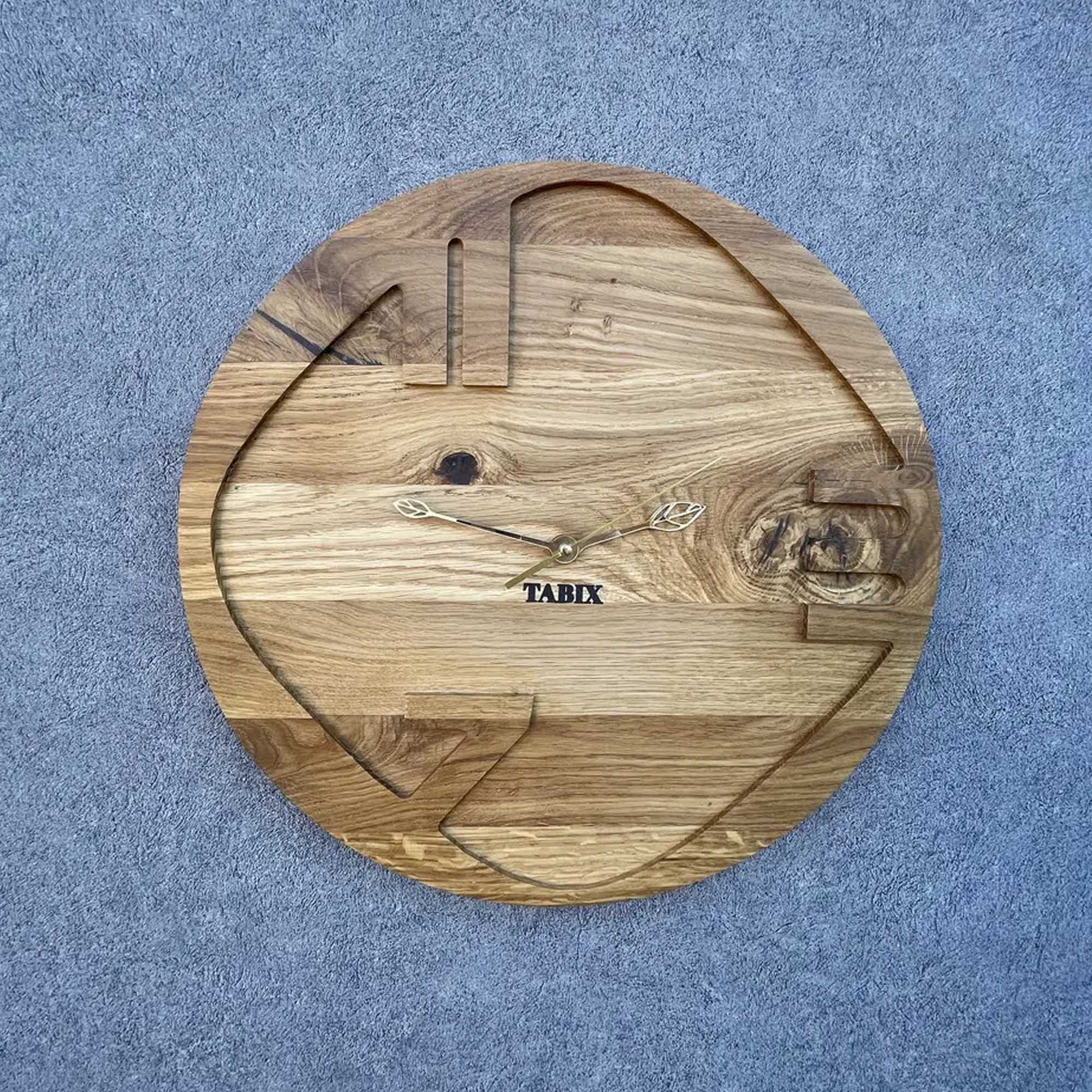 Настінний годинник UNIQUENESS, дубовий - зображення 1