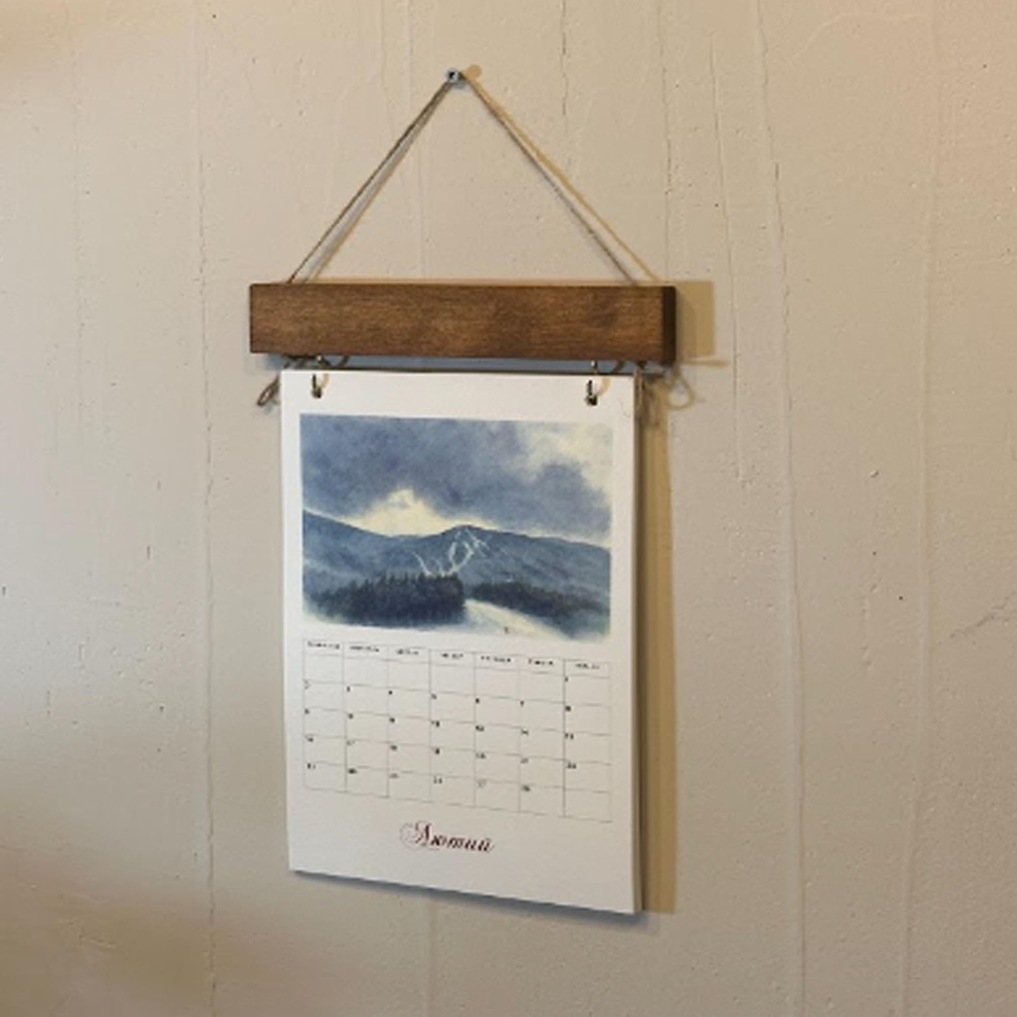 Настінний календар 18 х 25 см з дерева