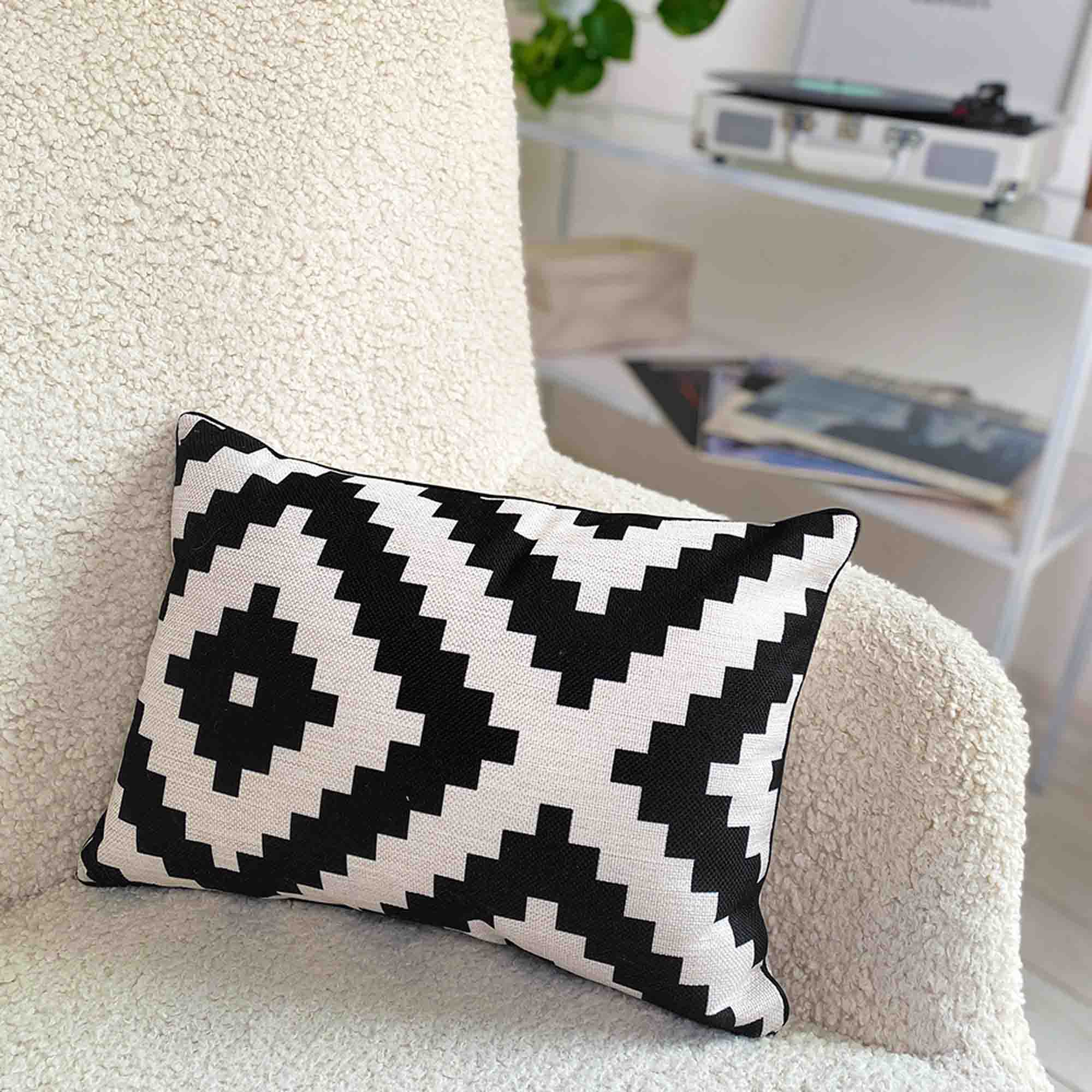 Подушка декоративна ЧОРНО-БІЛИЙ ГЕОМЕТРИЧНИЙ РОМБ - зображення 2