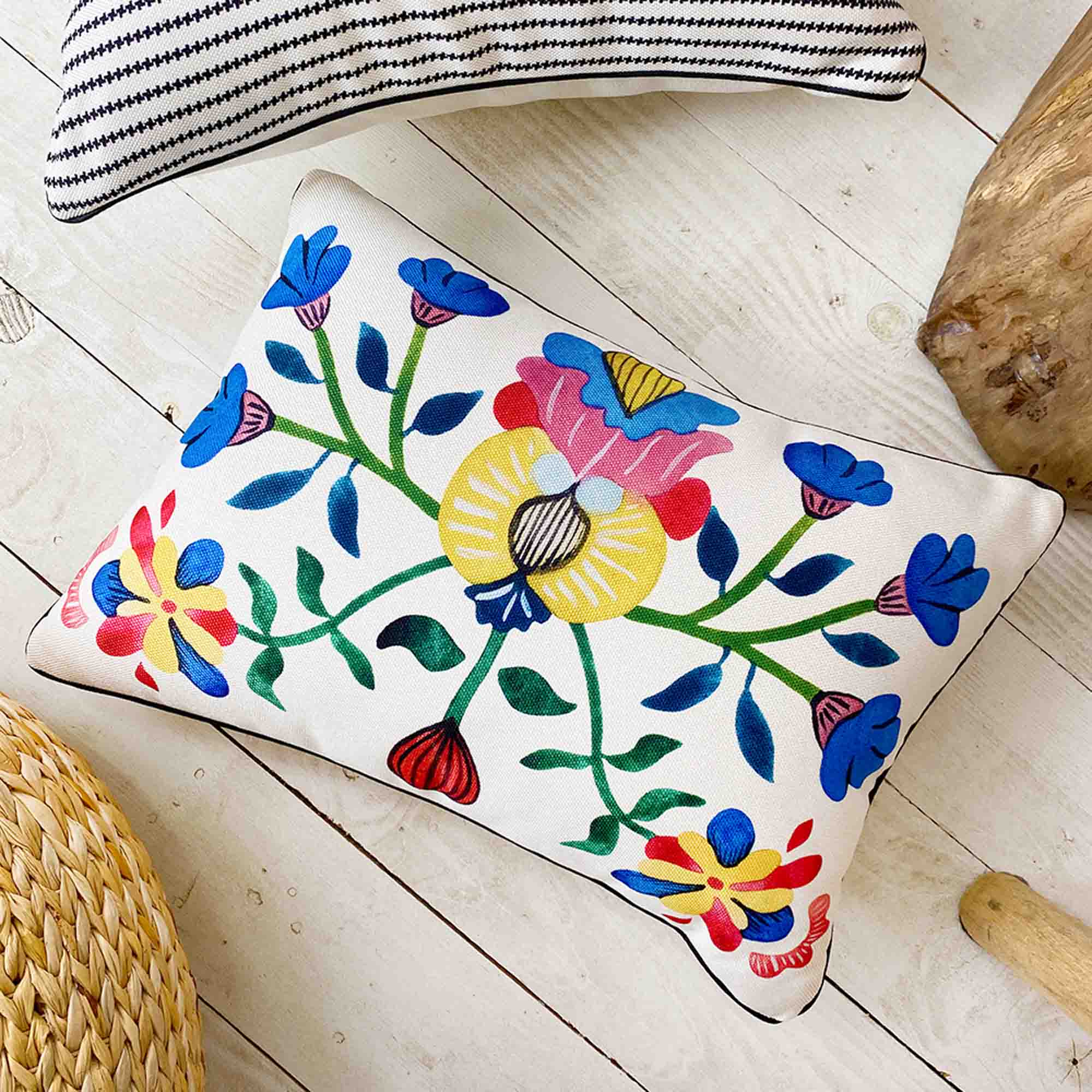 Подушка декоративна МАКИ І ВОЛОШКИ - зображення 1