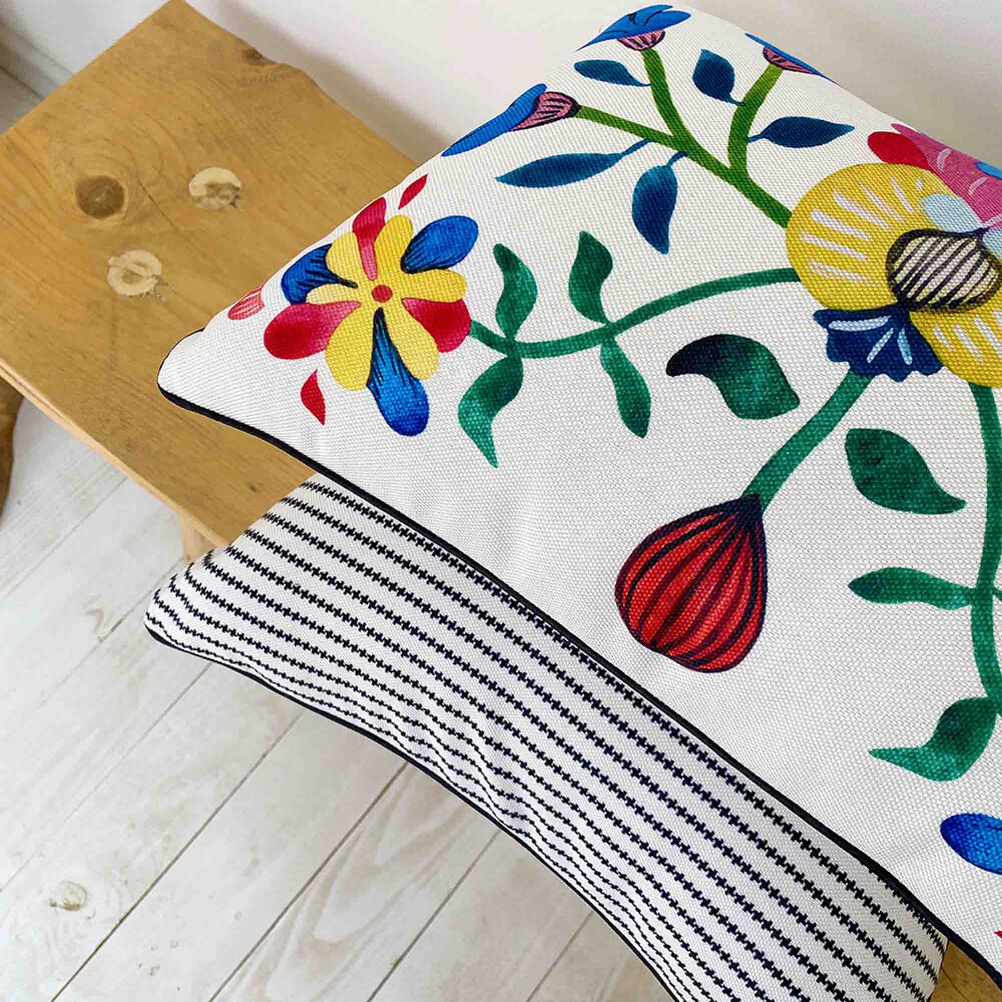 Подушка декоративна МАКИ І ВОЛОШКИ - зображення 2