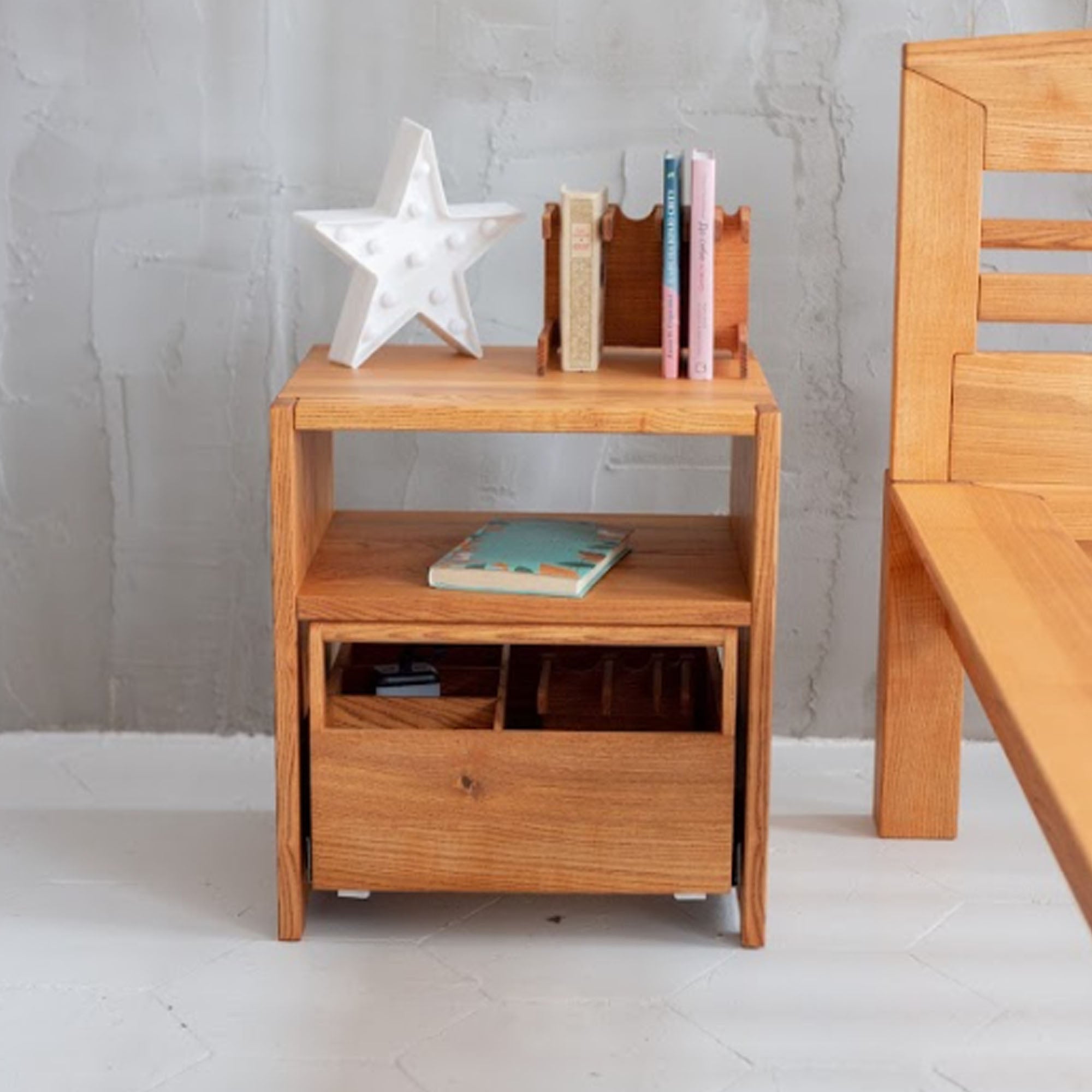 Приліжкова тумба КОСКО ЛЕЙС Р-4