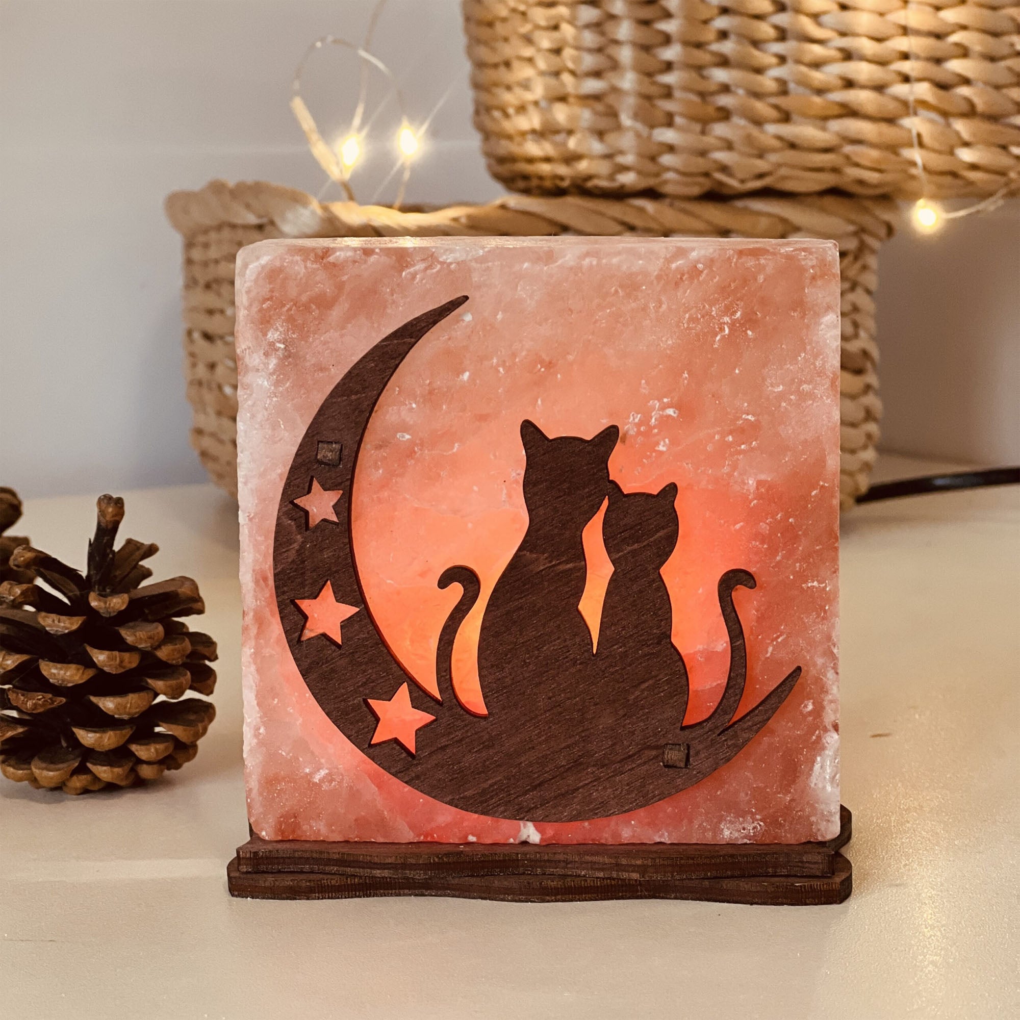 Соляная лампа КОТЫ НА МЕСЯЦЕ