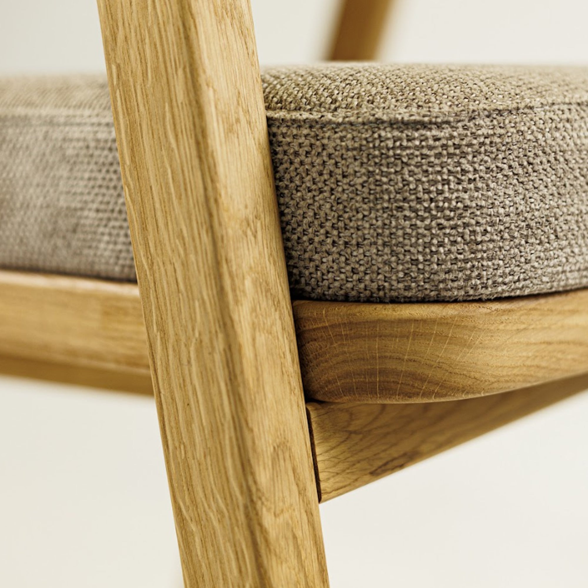 Стілець OTIS з дуба, натуральний