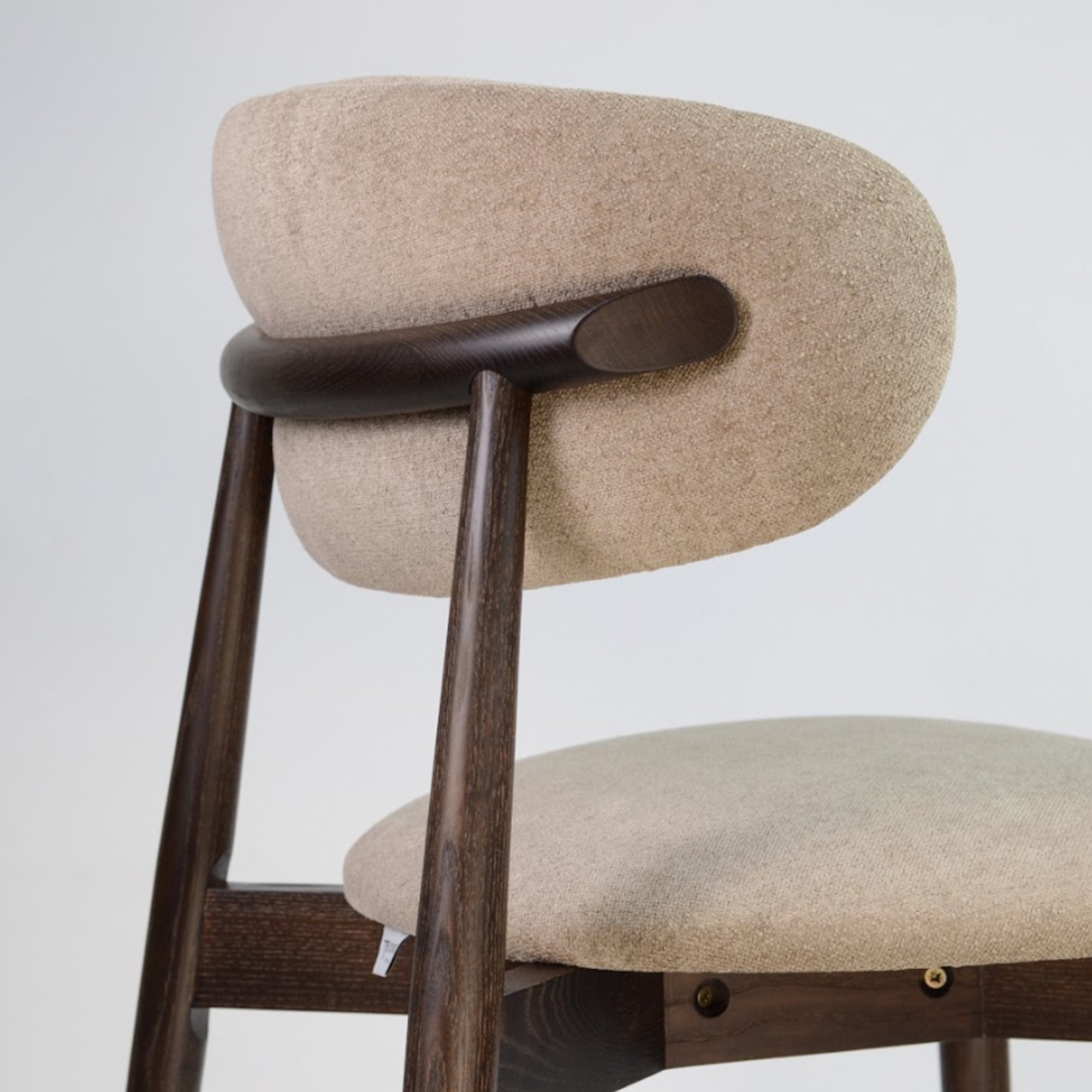 Стілець PANDA NEW з ясена, темний горіх