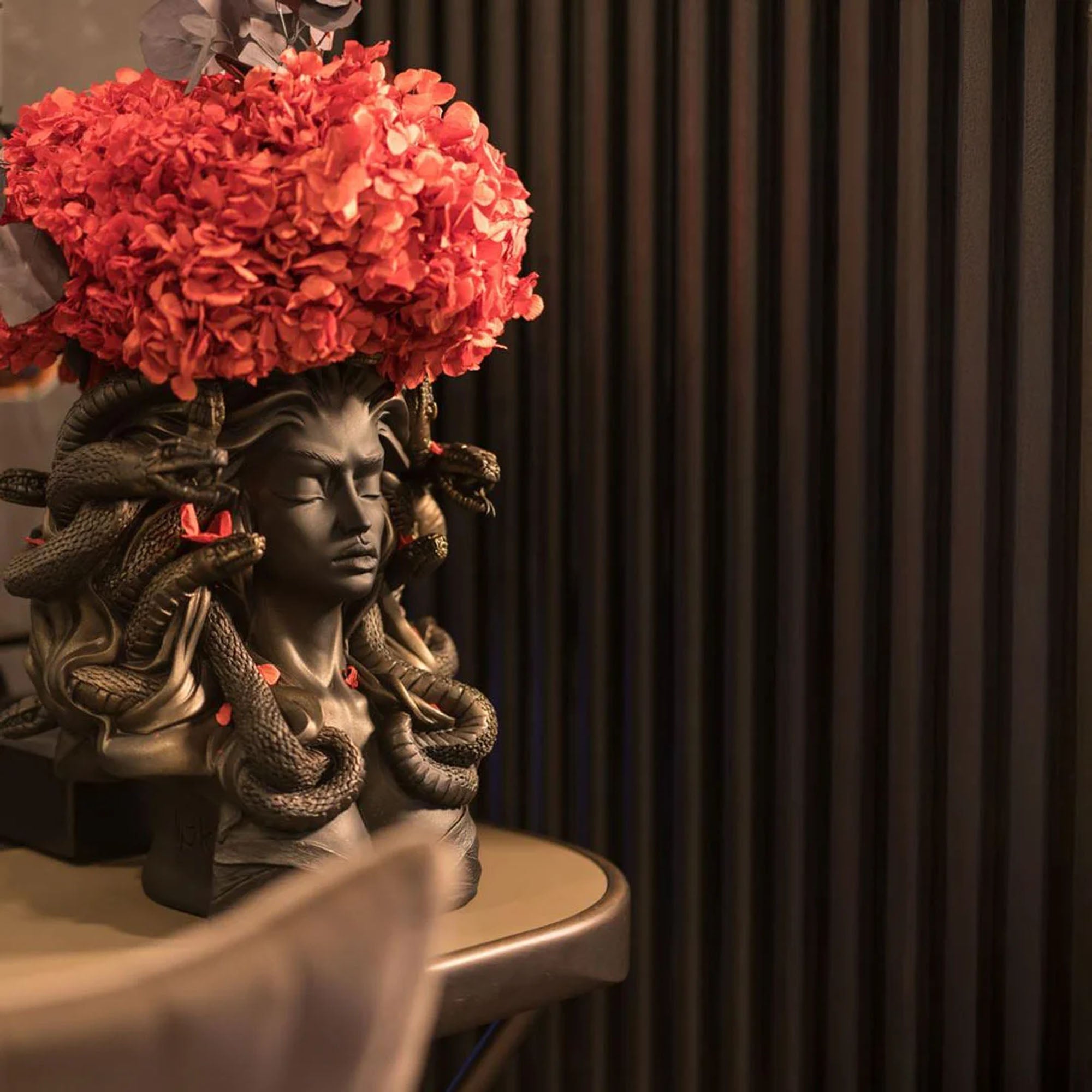 Ваза для цветов MEDUSA GORGON