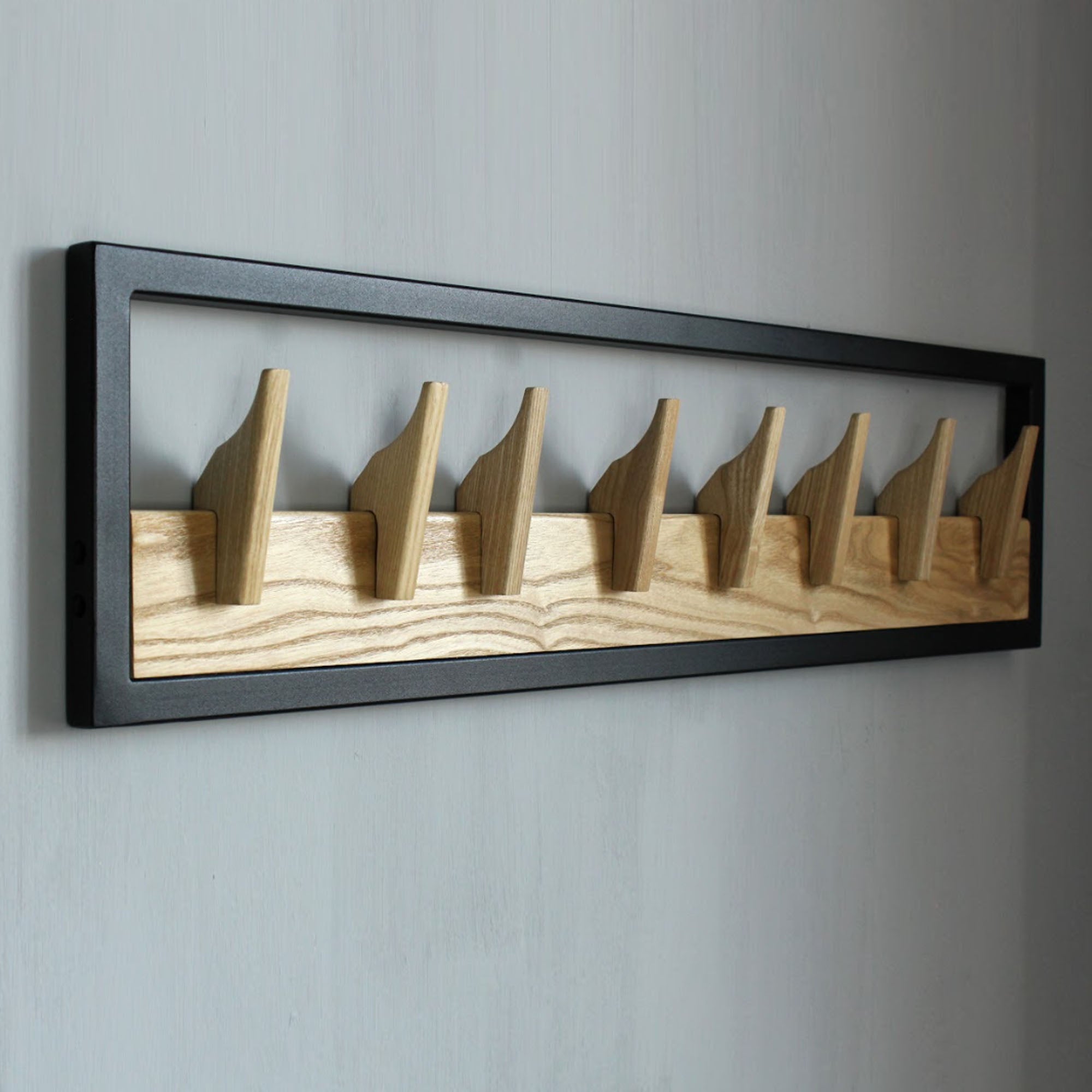 Вішалка HOOKS з дерева