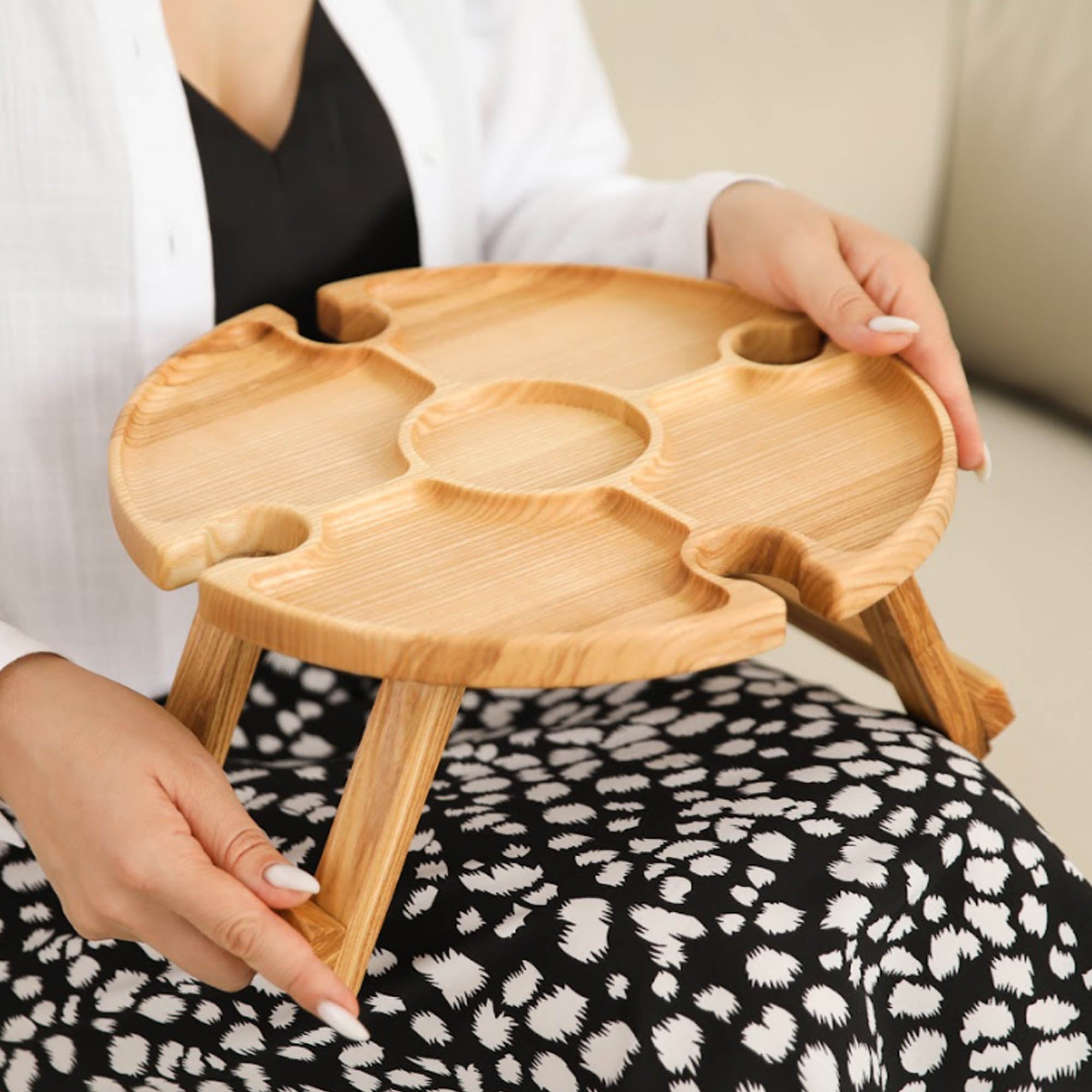 Винний столик СПОКУСА на 4 келиха з дерева