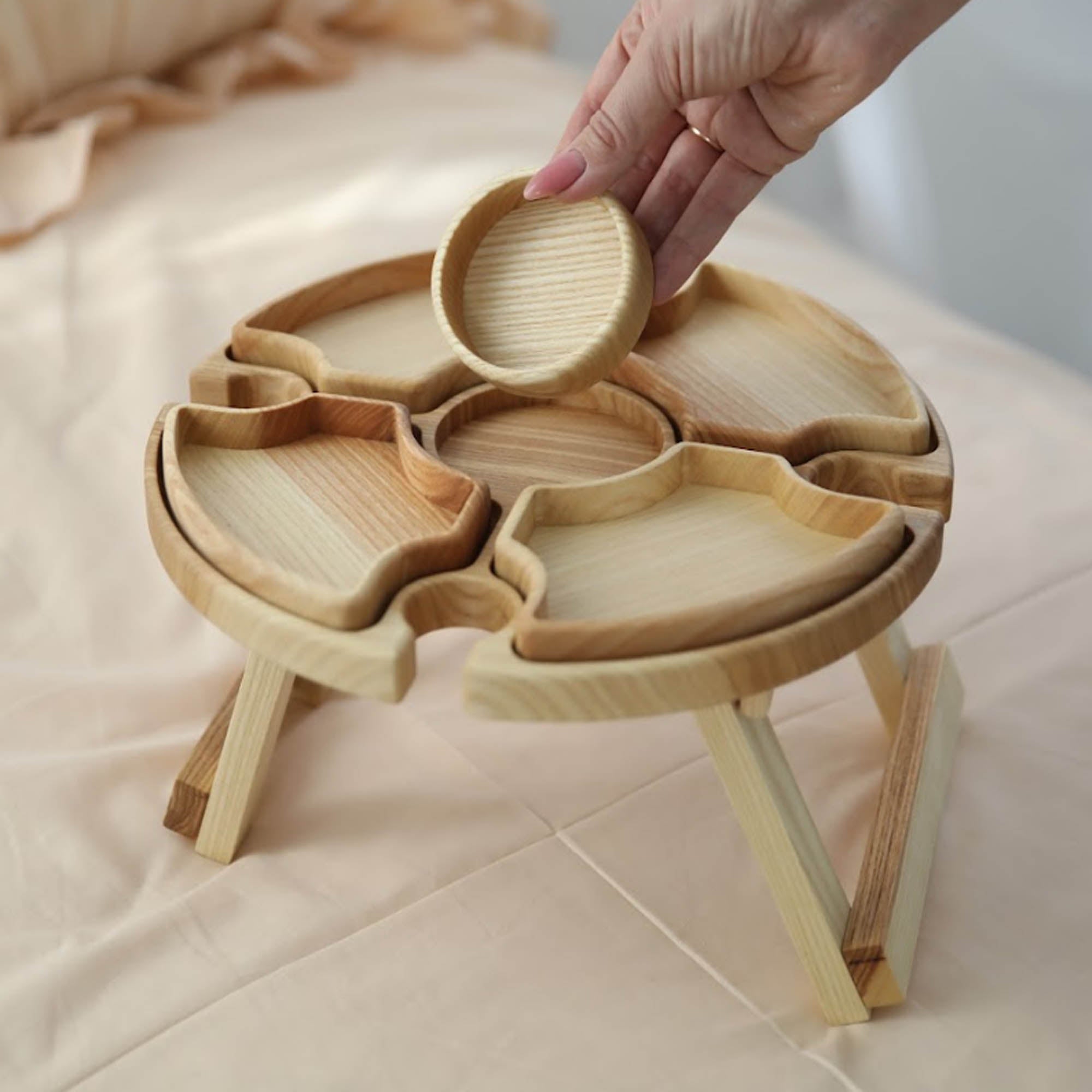 Винний столик СПОКУСА+ на 4 келиха з тарілочками