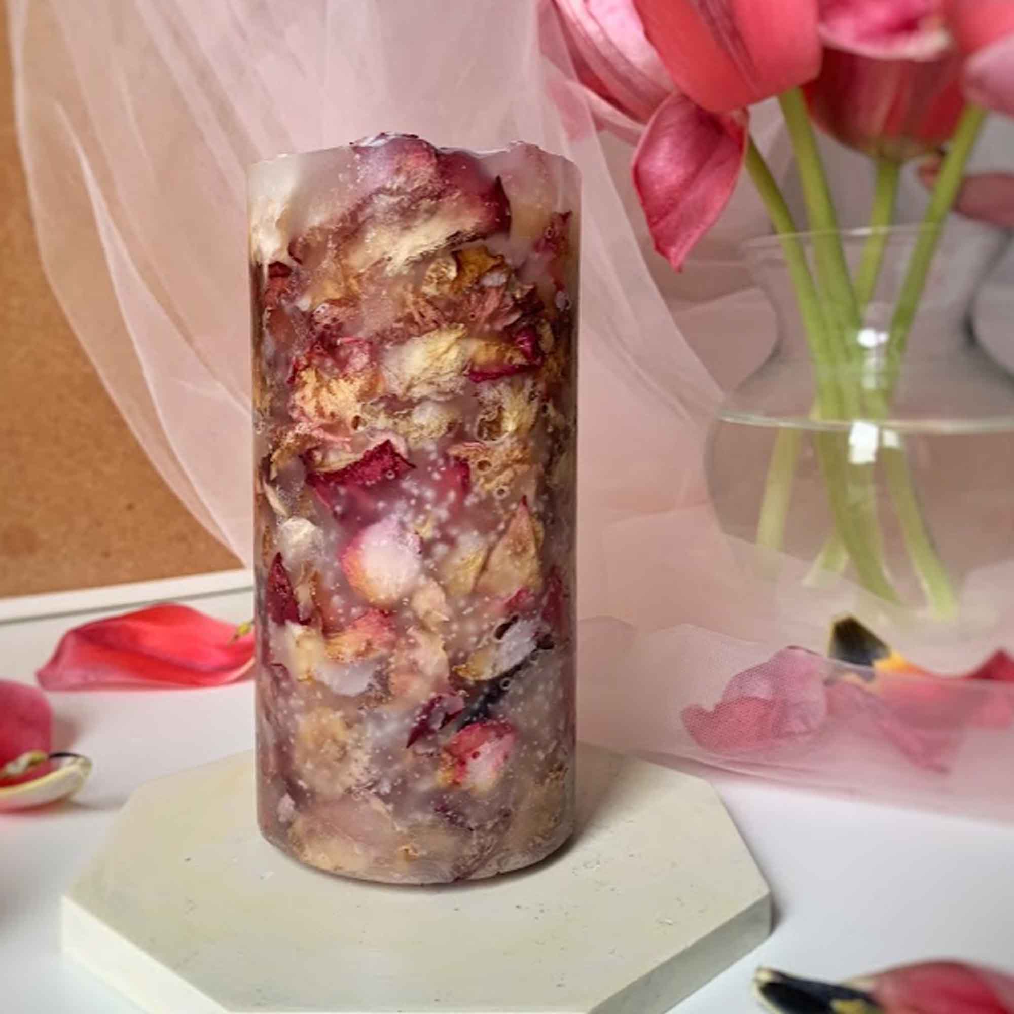 Свічка з пелюстками троянди - зображення 1