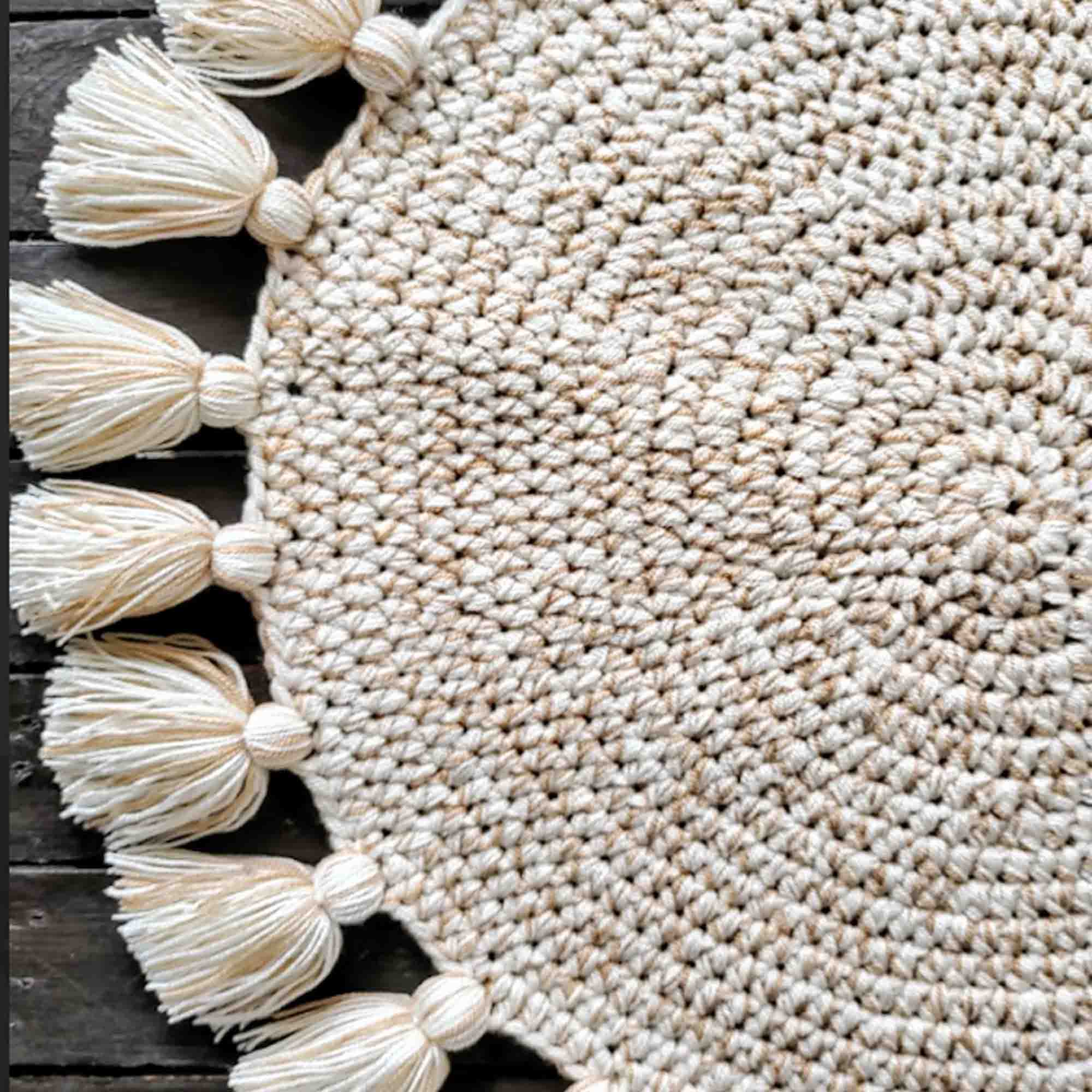 Килим з бубонами, беж - зображення 2