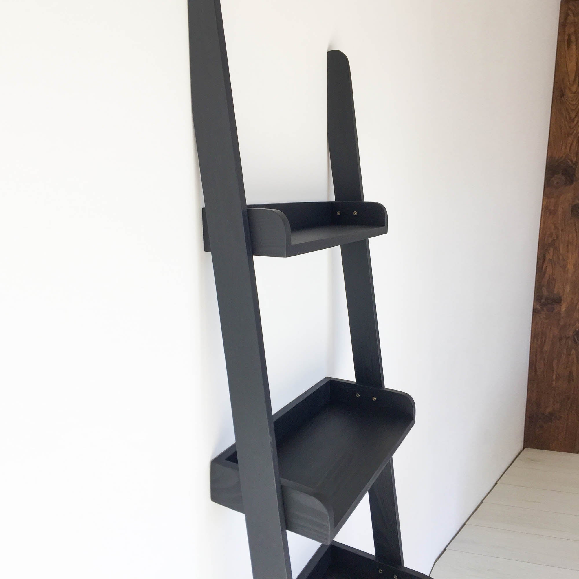 Етажерка BLACK, на 4 полички з бортиками