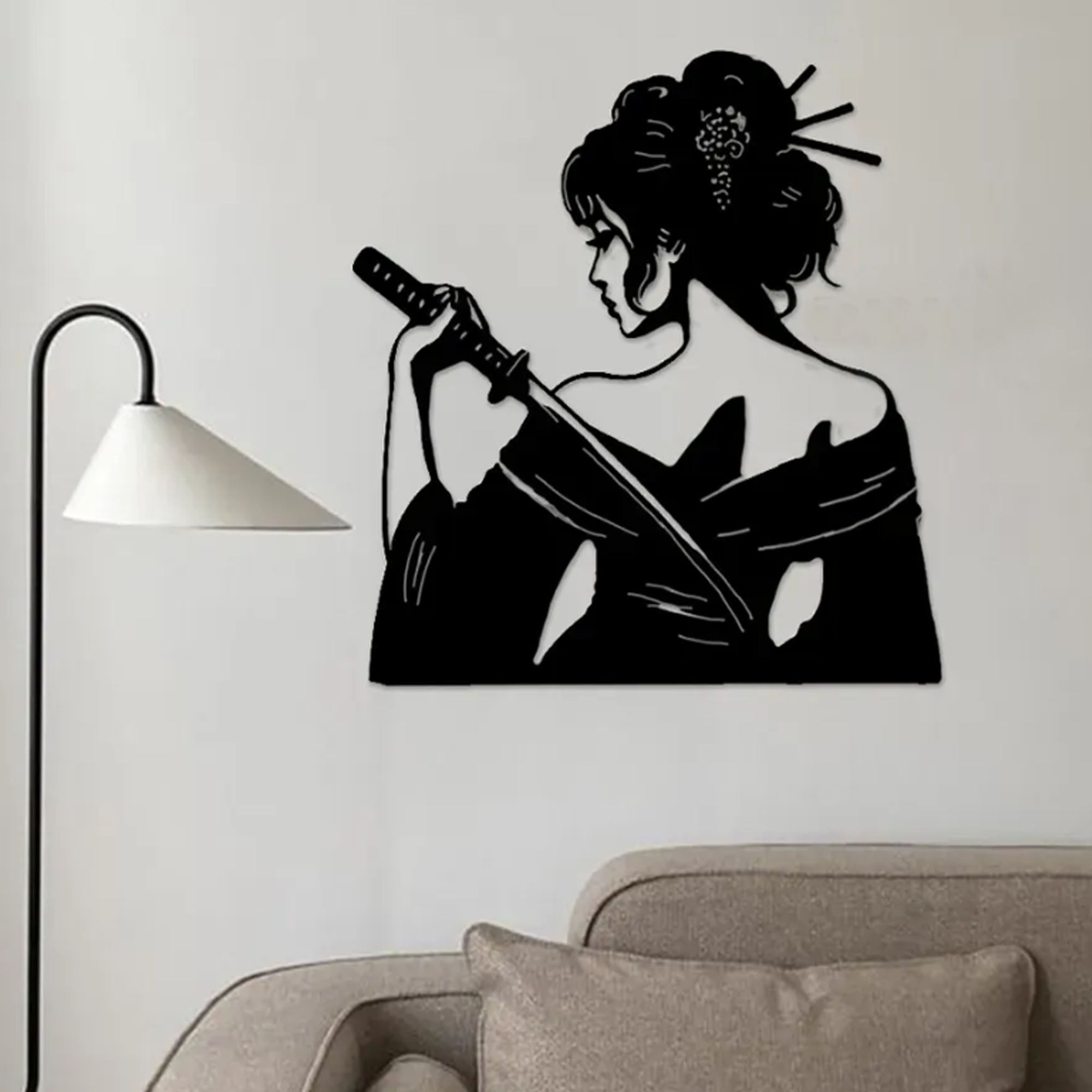 Картина МЕЧ, СЖИМАЮЩАЯ ТЕНЬ