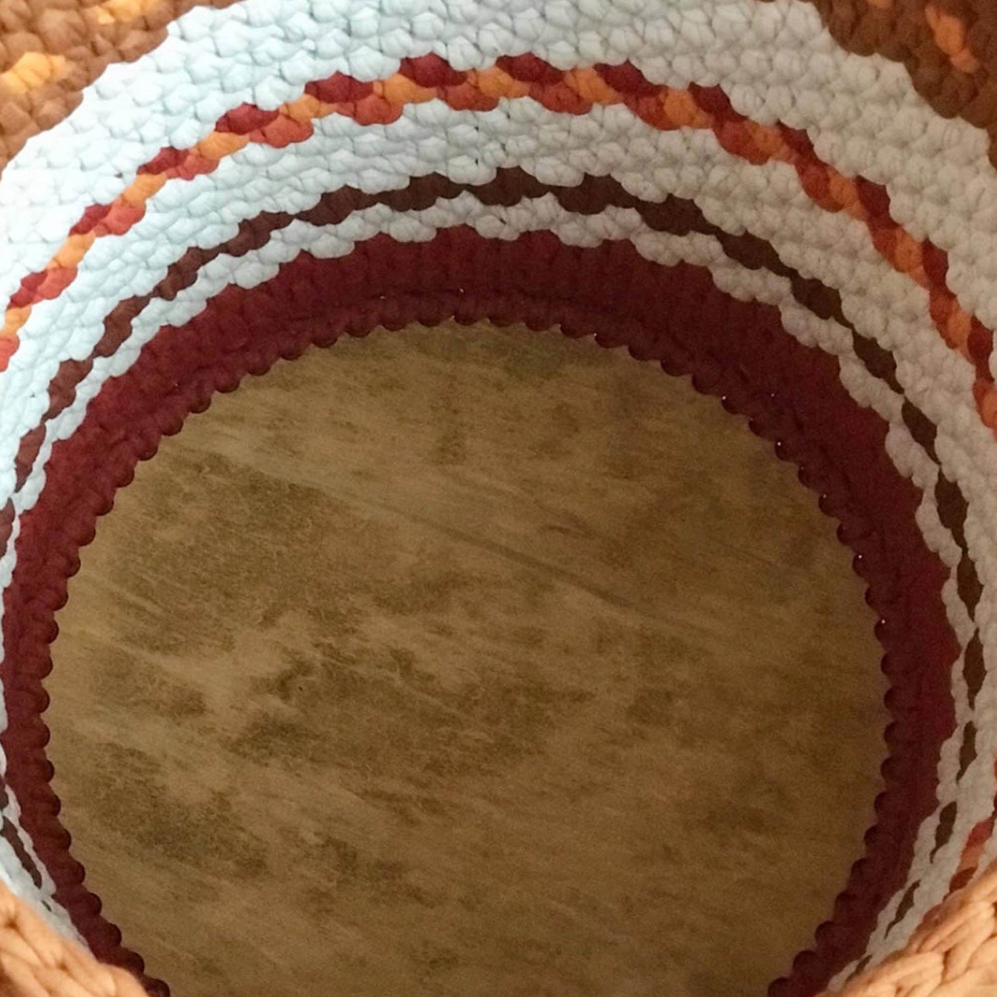 Корзина интерьерная