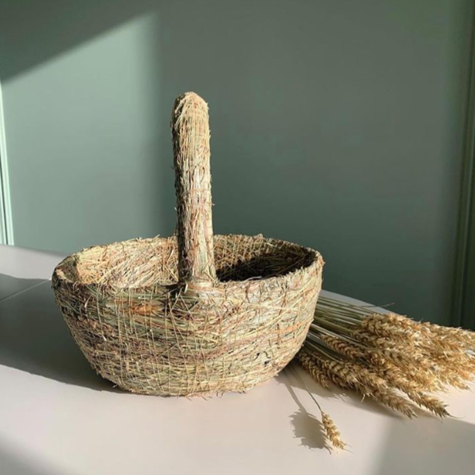 Корзина ОВАЛЬНАЯ из сена