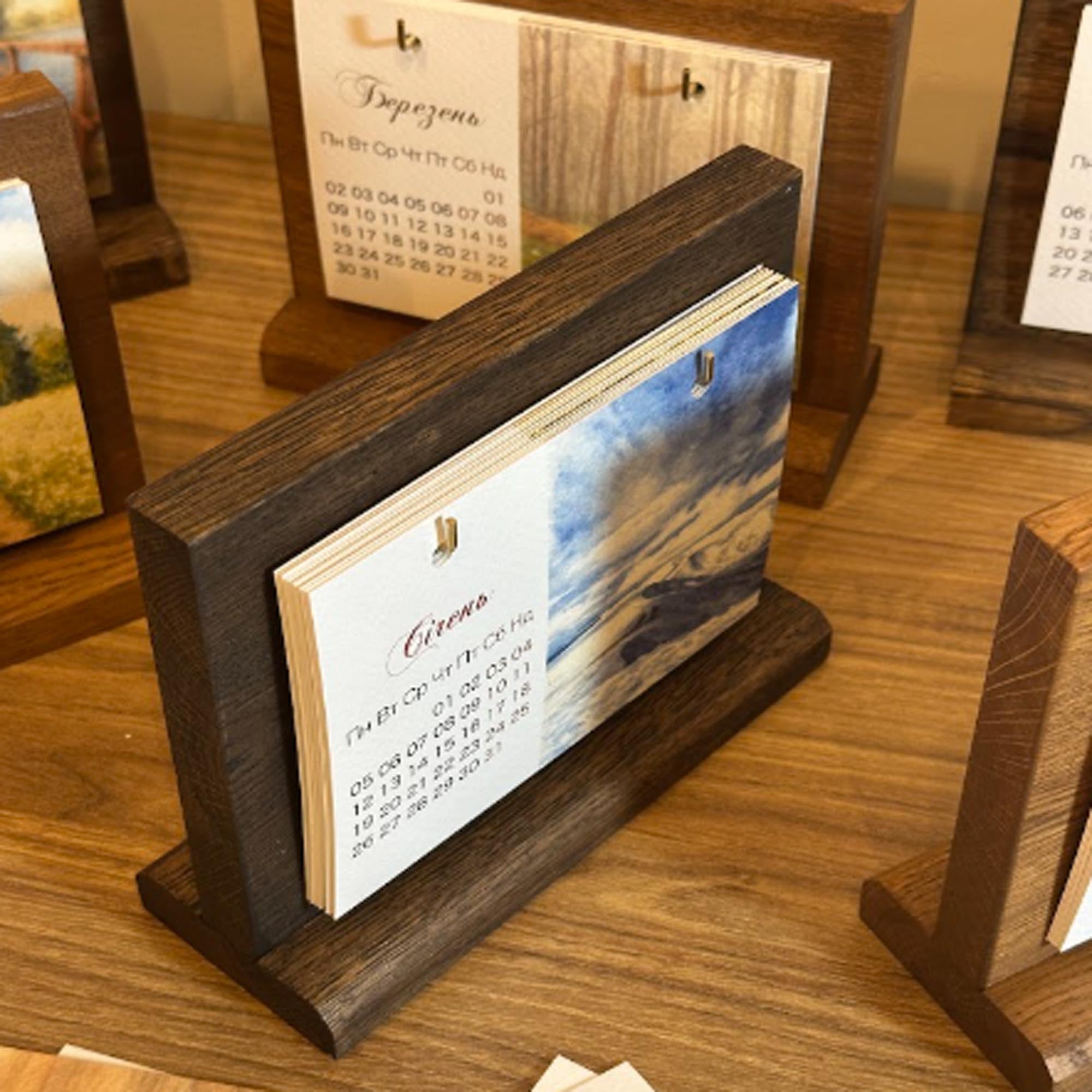 Настільний календар 10,5 х 14,8 см з дерева