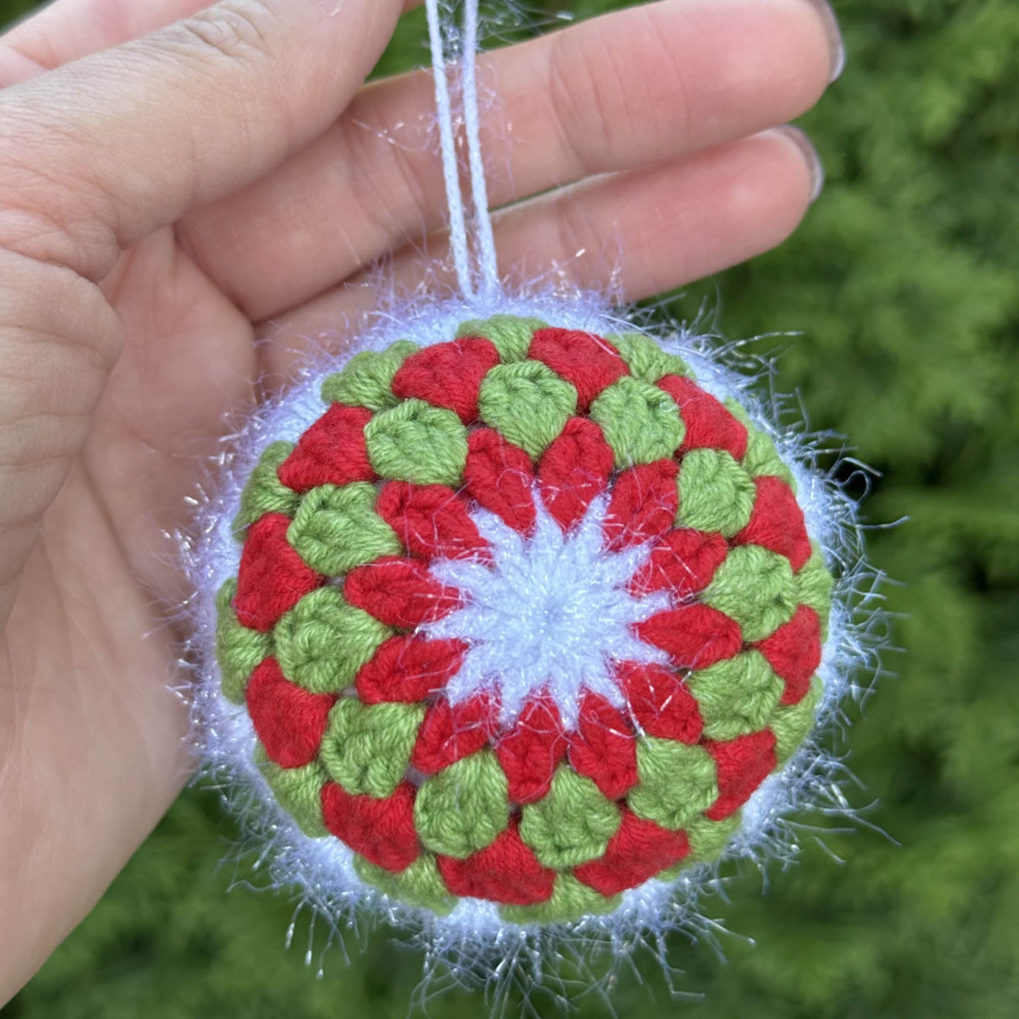 Новогодний декор ШАР, 6 см, красный, белый, зеленый