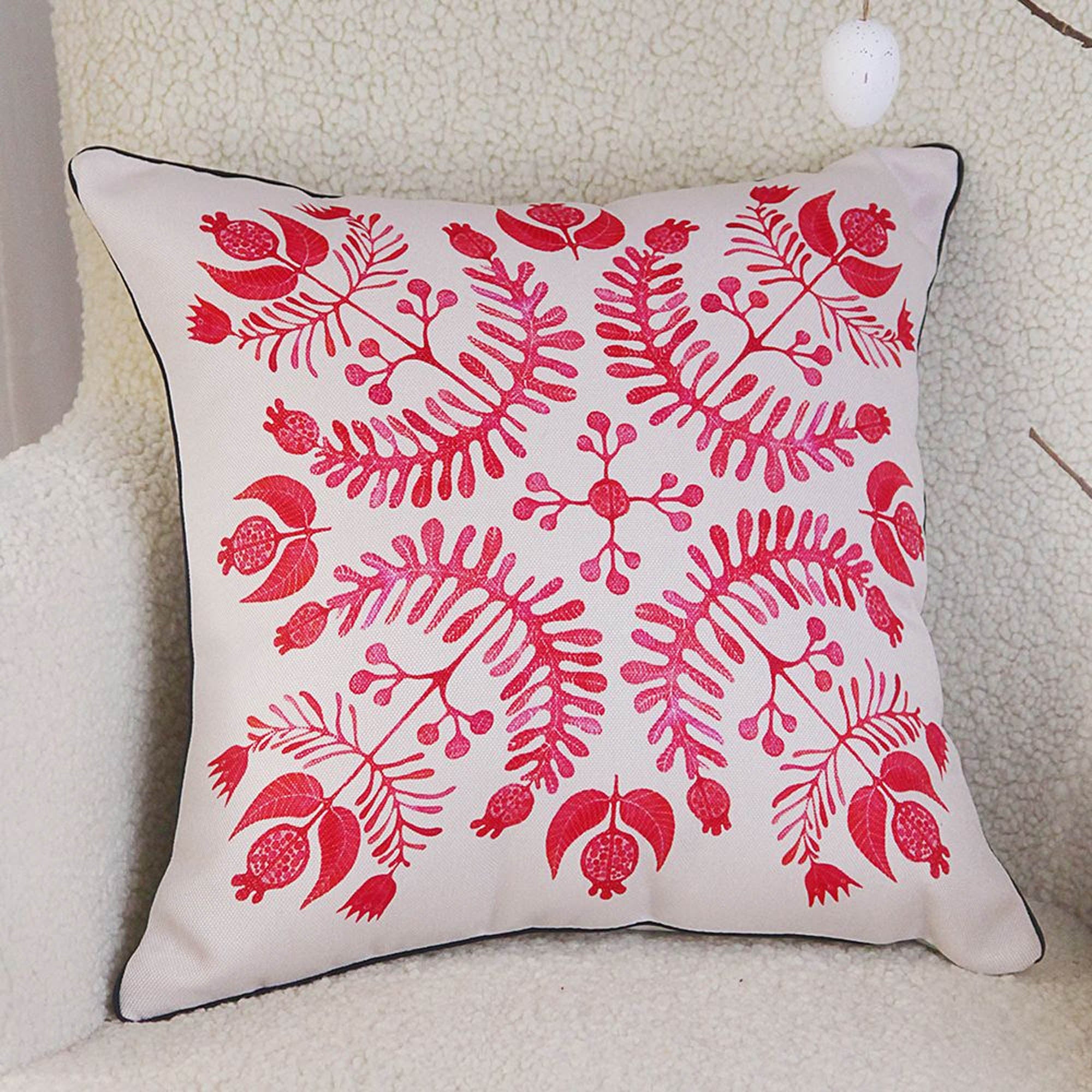 Подушка декоративна ЧАРИ