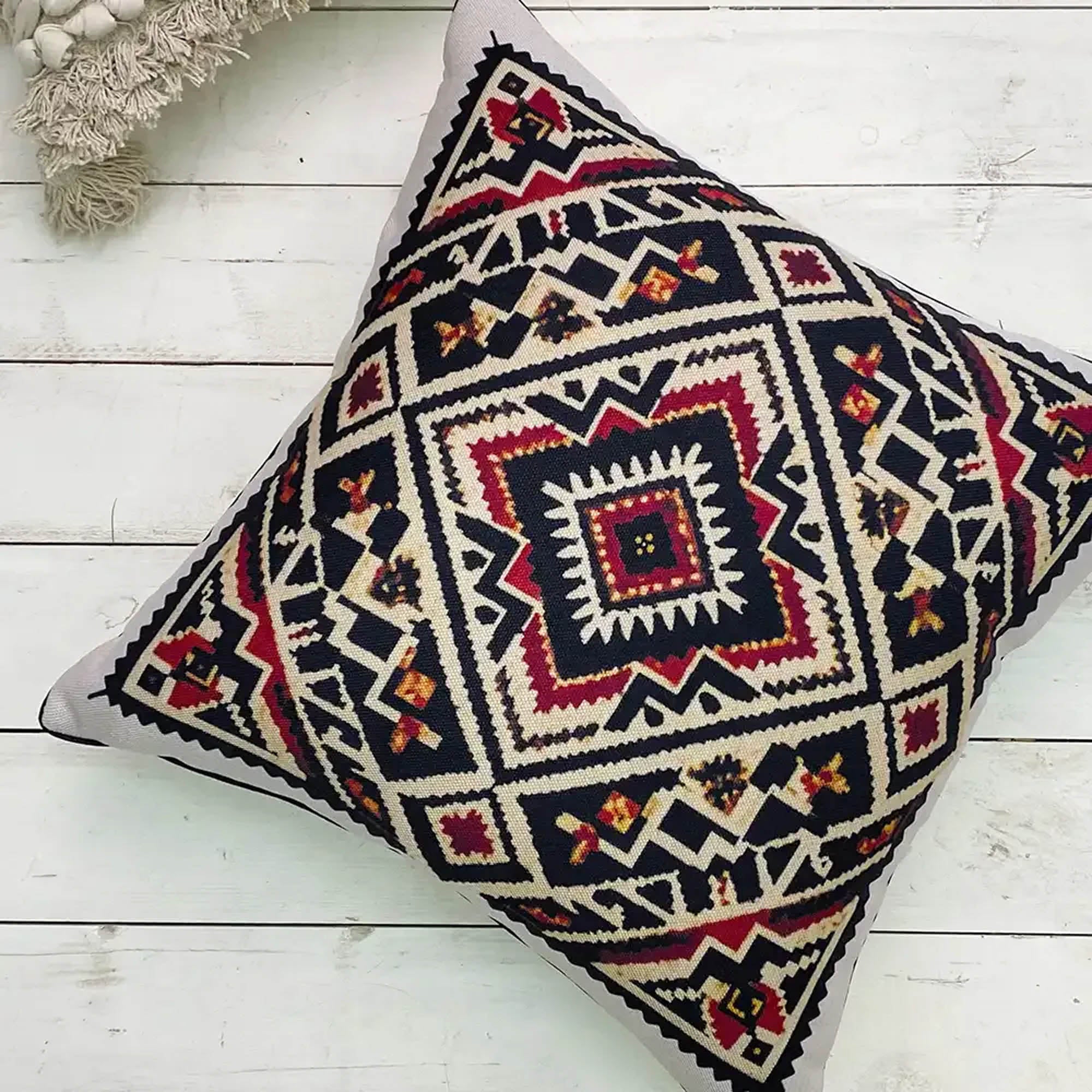 Подушка декоративна КАРПАТИ