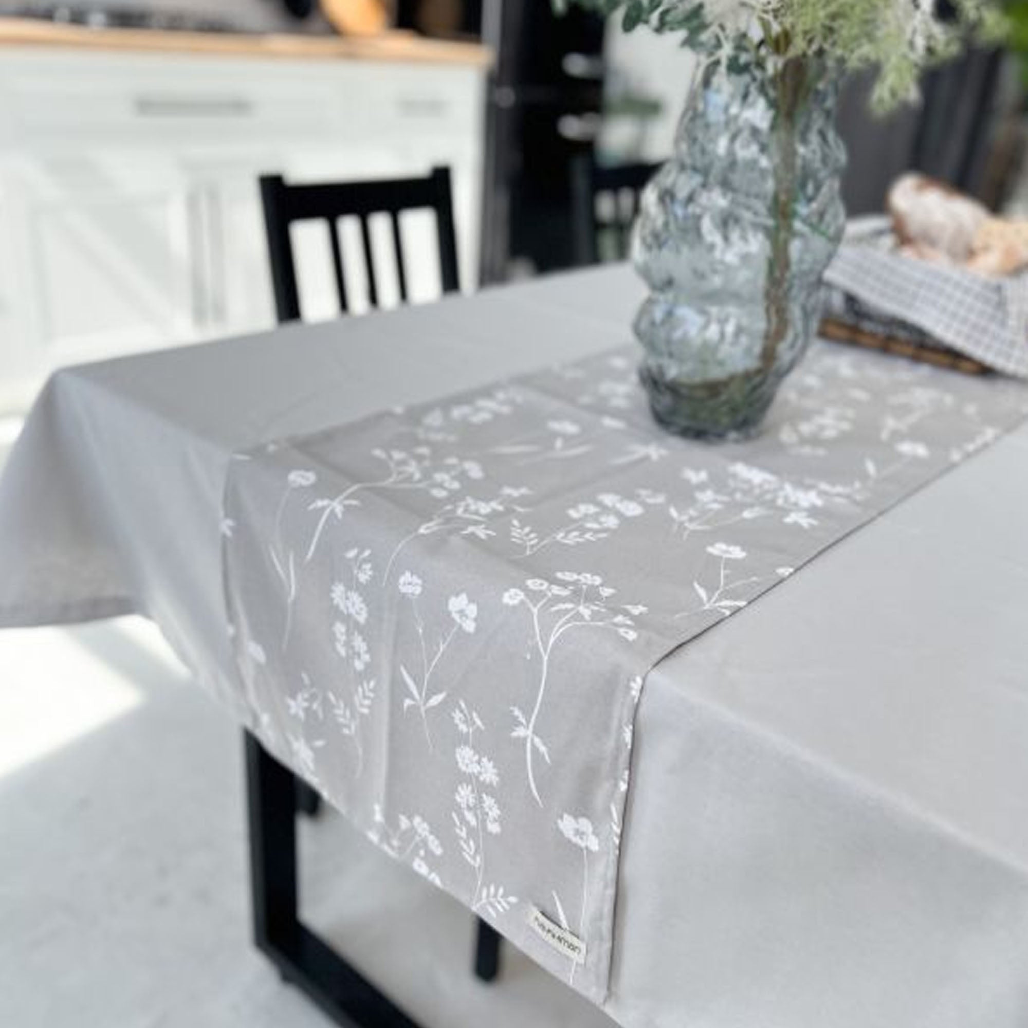 Ранер WILDFLOWERS LIGHT GREY
