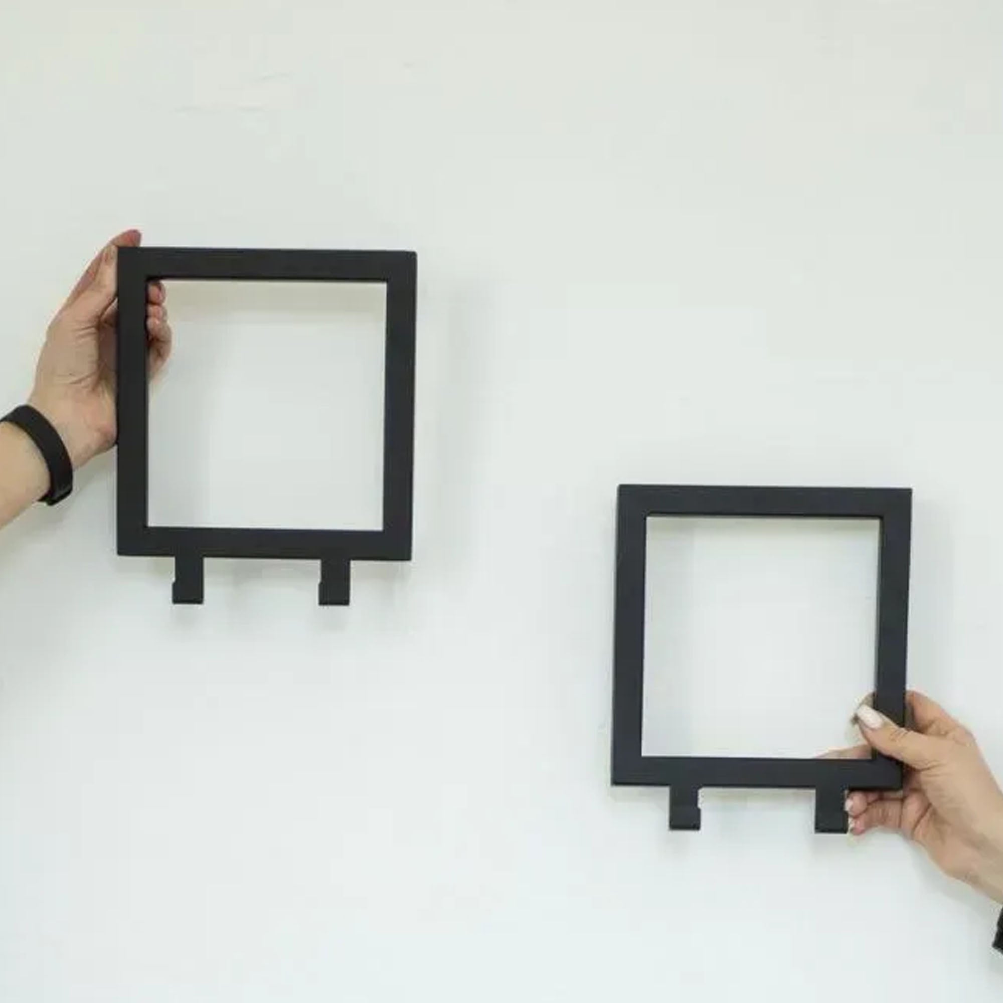 Вешалка FRAME HOOK, металлическая
